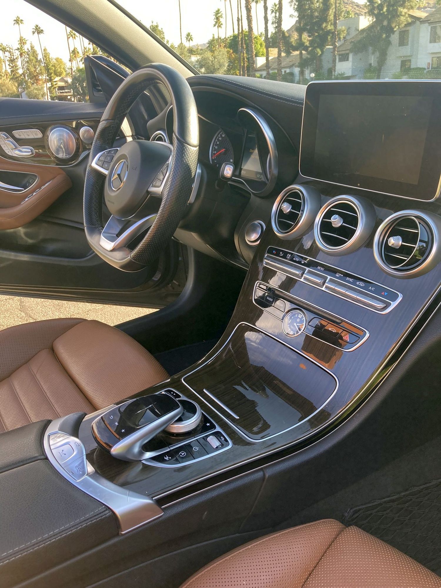 2018 Mercedes-Benz C43 AMG - Rare color-Incredible Deal: 2018 Mercedes-Benz Mercedes-AMG C-Class C 43 AMG Cabriole - Used - VIN WDDWK6EB7JF663264 - 102,500 Miles - 6 cyl - 2WD - Automatic - Convertible - Brown - Palm Springs, CA 92264, United States