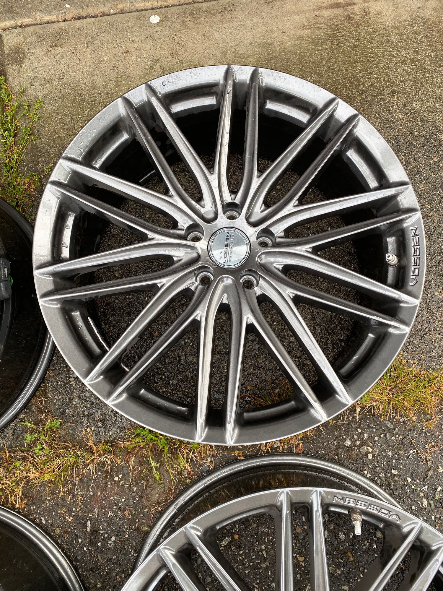 Wheels and Tires/Axles - 20x8.5 ET40 5x112 66.5 Vossen VFS-4 - Used - 2005 to 2020 Mercedes-Benz E350 - Vancouver, BC V6P4C7, Canada