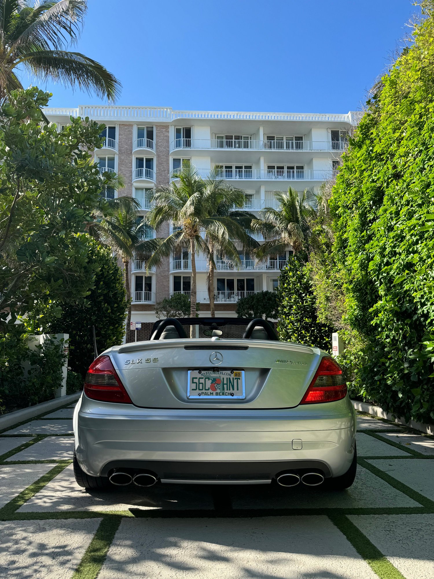 2007 Mercedes-Benz SLK55 AMG - FL: 07 Mercedes SLK55 - Used - VIN WDBWK73F37F139851 - 90,000 Miles - 8 cyl - 2WD - Automatic - Convertible - Silver - Delray, FL 33445, United States