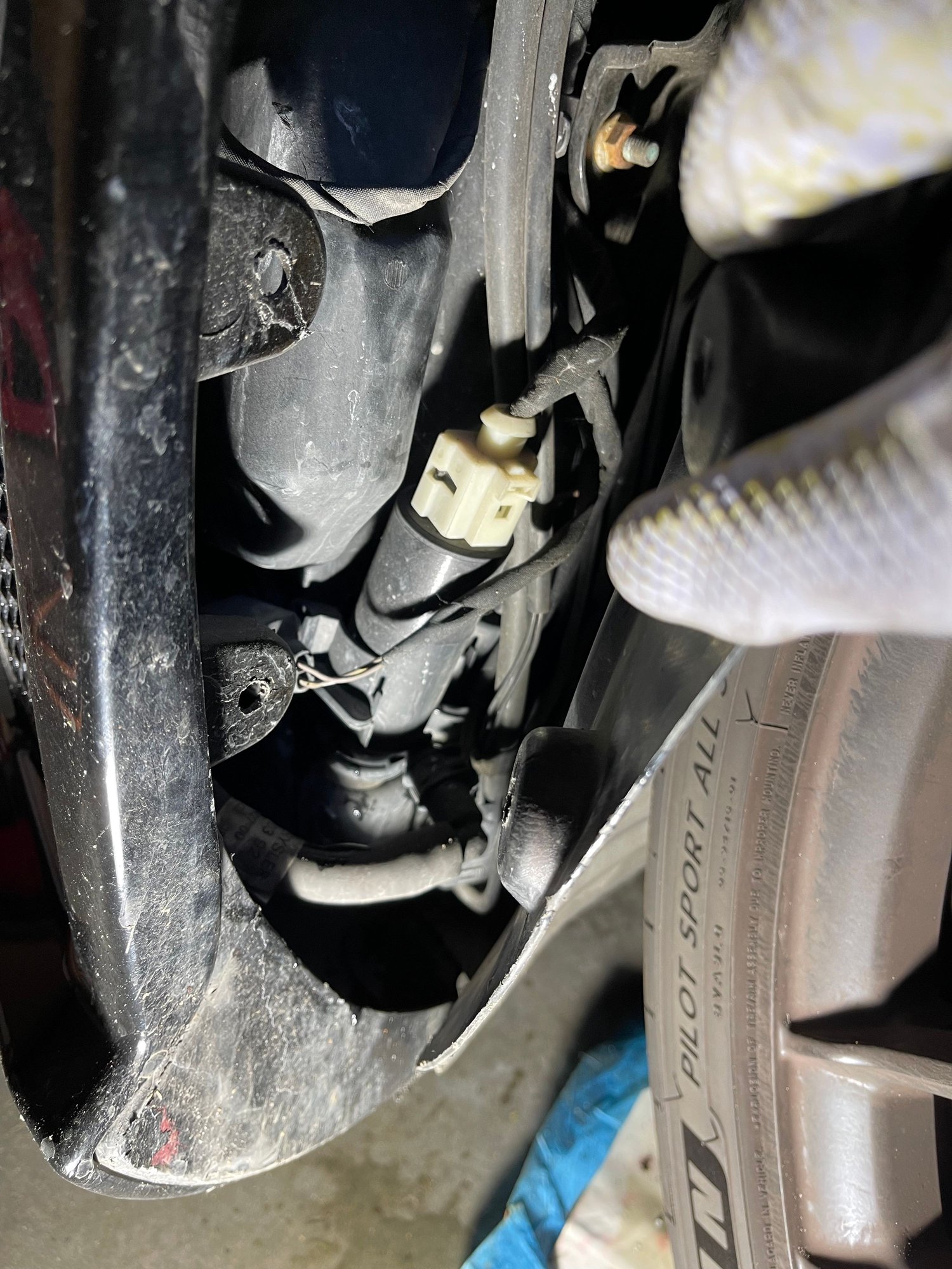 2009 S63 AMG washer pump replace Forums