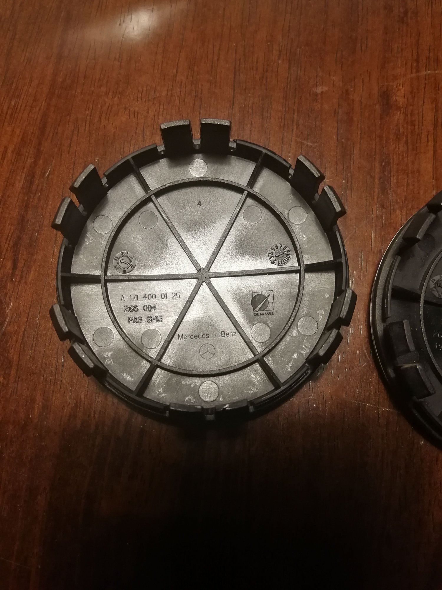Wheels and Tires/Axles - FS: Set of 4 BLACK Wreath OEM Mercedes Benz Center Caps 75MM diameter - Used - New York, NY 11415, United States