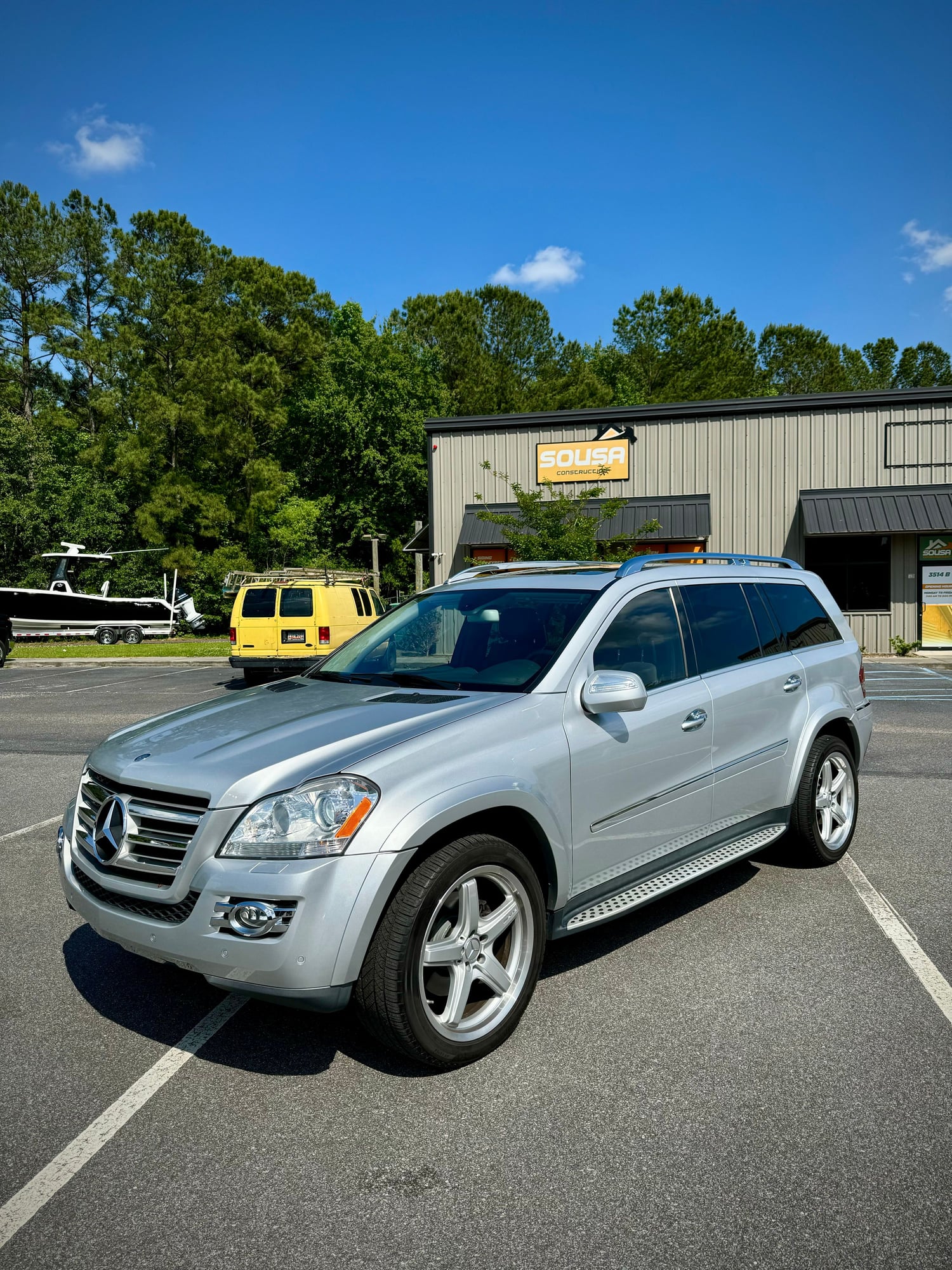 2009 Mercedes-Benz GL550 - 2009 GL550 w/ all service history since new - Used - VIN 4JGBF86E09A527063 - 97,000 Miles - 8 cyl - AWD - Automatic - SUV - Silver - Summerville, SC 29483, United States