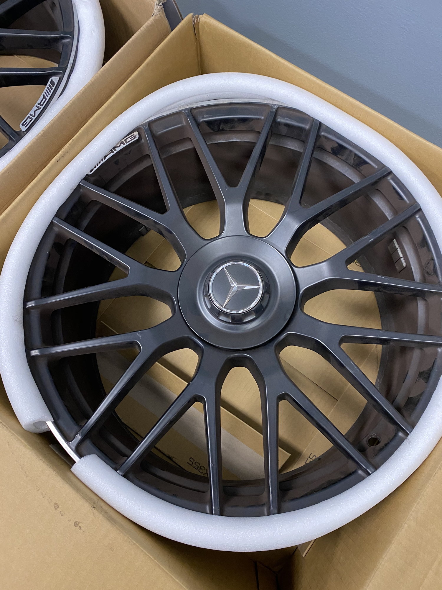Wheels and Tires/Axles - 19" C63s MERCEDES OEM AMG Factory C63 Rims (Set of 4) staggered - Used - All Years Mercedes-Benz C63 AMG - Irvine, CA 92618, United States