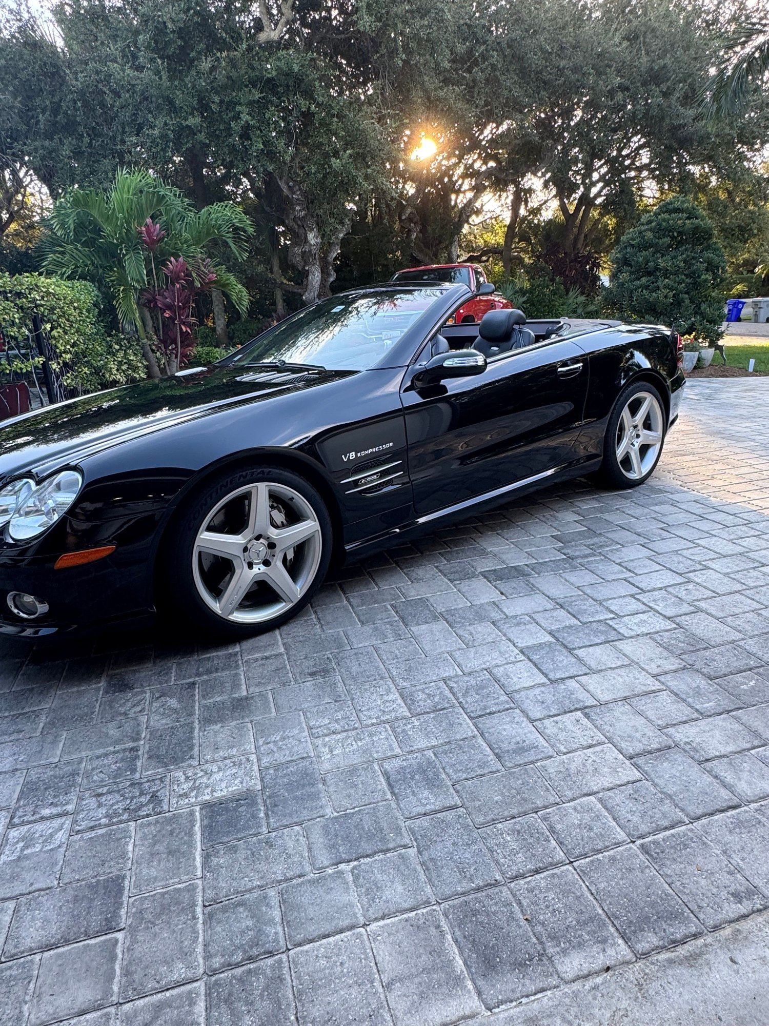 2008 Mercedes-Benz SL55 AMG - Stunning SL55 AMG Needing New Home - Used - VIN WDBSK72FX8F141324 - 63,000 Miles - 8 cyl - 2WD - Automatic - Convertible - Black - Vero Beach/orchid Island, FL 32963, United States