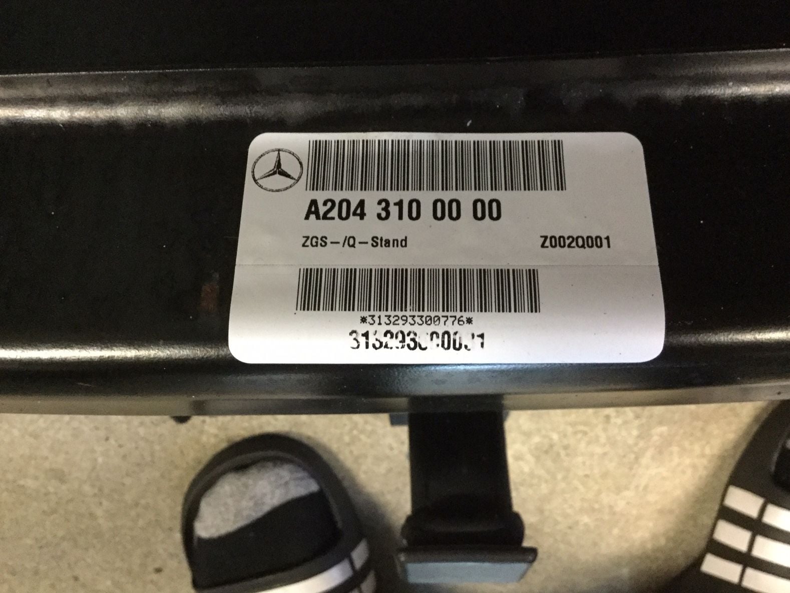 Accessories - FS: Factory OEM GLK Hitch Perfect Condition Fits All GLK Models - Used - 2008 to 2015 Mercedes-Benz GLK350 - Danbury, CT 06810, United States