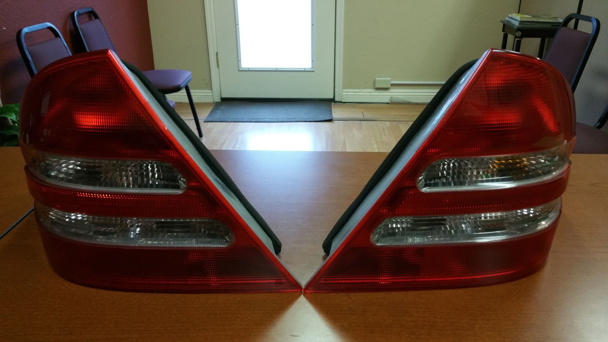 W203 Tail Lights Forums