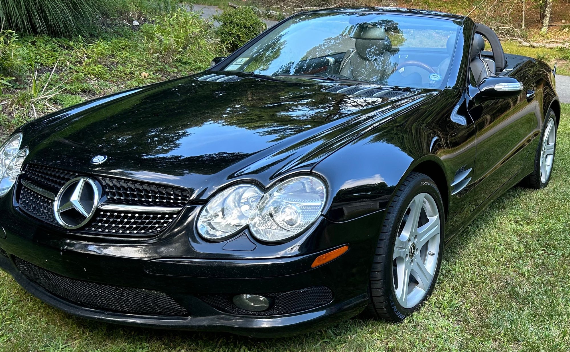 2006 Mercedes-Benz SL500 - 2006 Mercedes Benz SL500 in great condition - Used - VIN WDBSK75F16F109354 - 173,000 Miles - 8 cyl - 2WD - Automatic - Convertible - Black - Dartmouth, MA 02747, United States