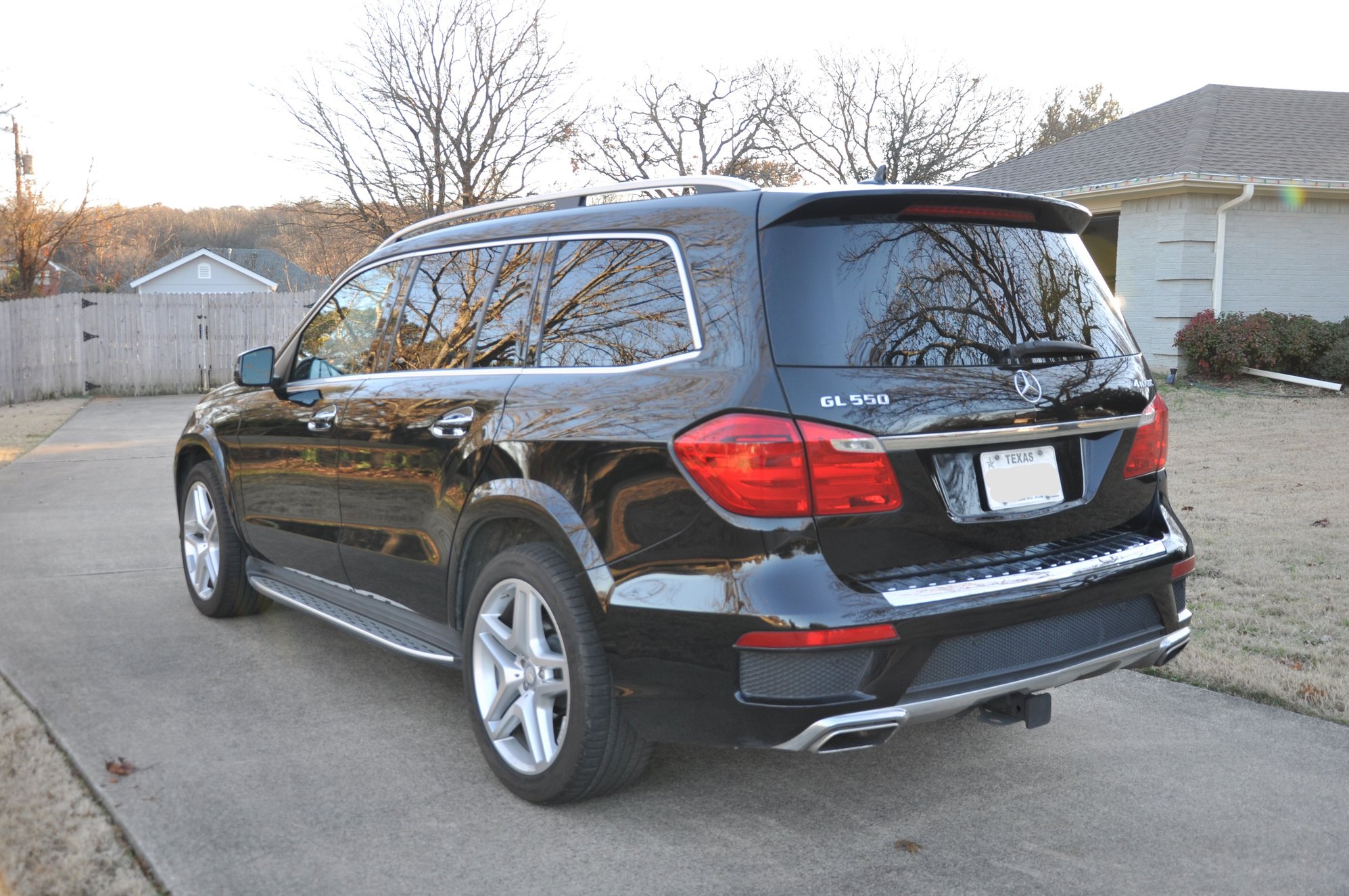2015 Mercedes-Benz GL550 - For Sale: 2015 GL550 4Matic designo, fully optioned! - Used - VIN 4JGDF7DE0FA498861 - 75,000 Miles - 8 cyl - AWD - Automatic - SUV - Black - Southlake, TX 76092, United States