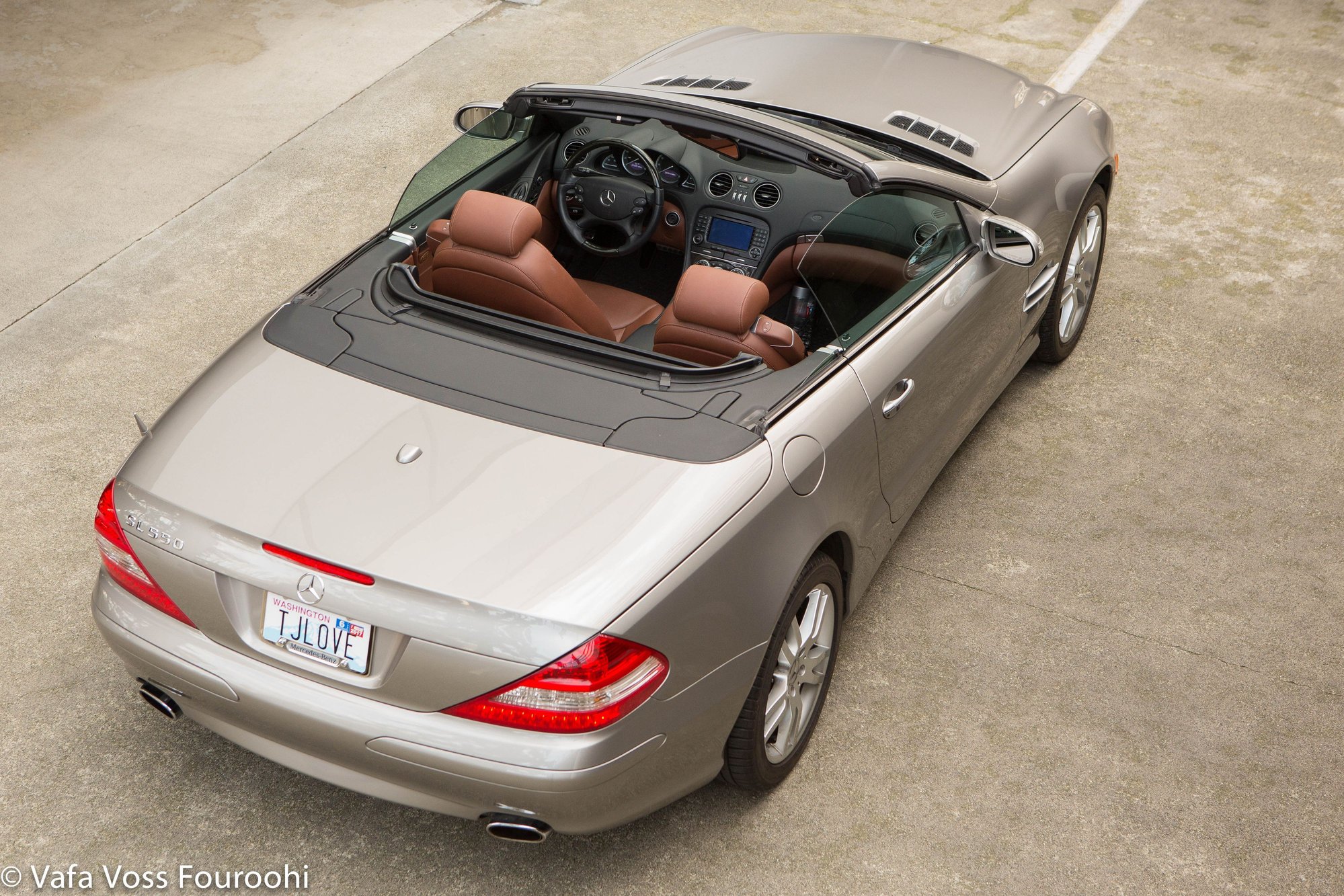 2007 Mercedes-Benz SL550 - 27K Miles 2007 Mercedes-Benz SL550  50th Anniversary Edition - Used - VIN WDBSK71F87F119693 - 27,600 Miles - 8 cyl - 2WD - Automatic - Convertible - Silver - Kirkland, WA 98033, United States