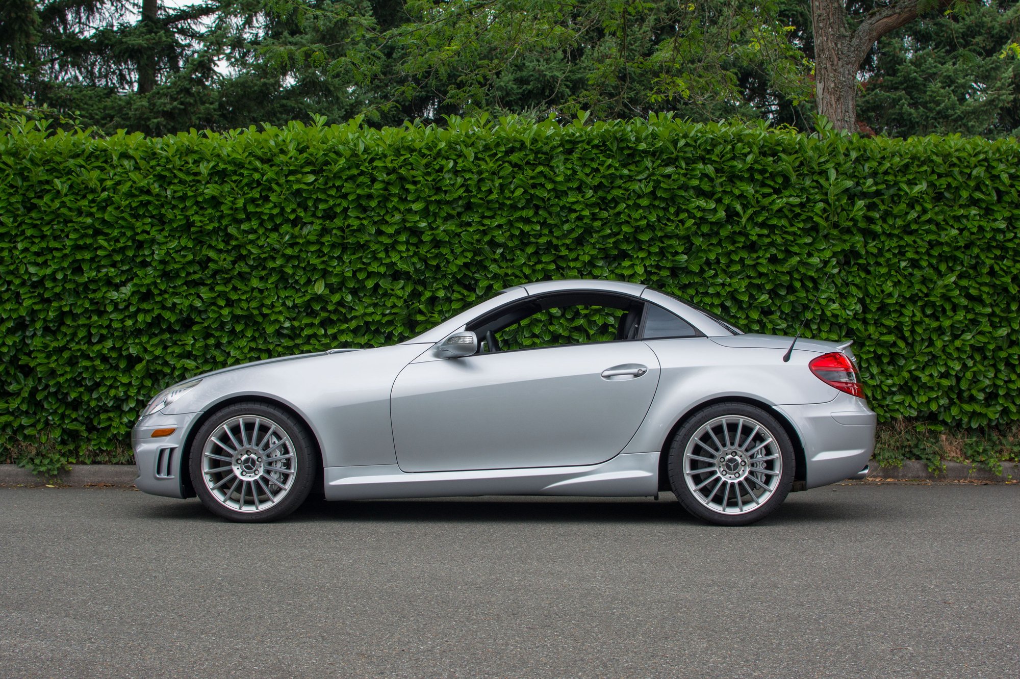 2005 Mercedes-Benz SLK55 AMG - FS: 2005 Mercedes SLK55 AMG - Used - VIN WDBWK73F25F054500 - 109,300 Miles - 8 cyl - 2WD - Automatic - Convertible - Silver - Redmond, WA 98052, United States