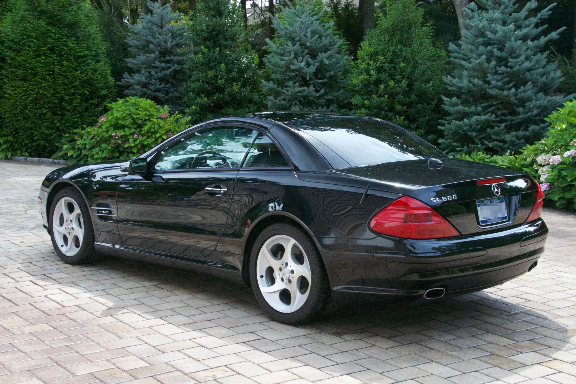 2004 Mercedes-Benz SL600 - 2004 SL600 Dealer Serviced and Fully Sorted - Used - VIN WDBSK76F24F068891 - 48,500 Miles - 12 cyl - 2WD - Automatic - Convertible - Black - Long Island, NY 11746, United States