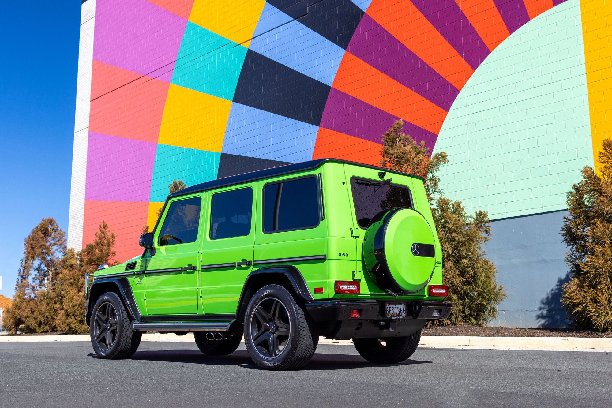 2015 Mercedes-Benz G63 AMG - 2015 G63 Alien Green For Sale - Used - VIN WDCYC7DF1FX241545 - 69,000 Miles - 8 cyl - AWD - Automatic - SUV - Other - Reston, VA 20190, United States