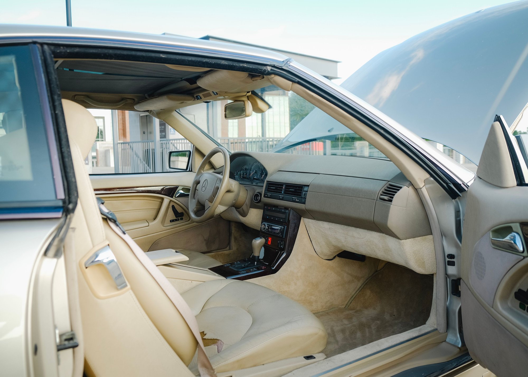 1998 Mercedes-Benz SL500 - 1998 Mercedes-Benz SL500 w/ Pano Top - Used - VIN WDBFA67F6WF157394 - 52,900 Miles - 8 cyl - 2WD - Automatic - Convertible - Gold - Franklin, TN 37067, United States
