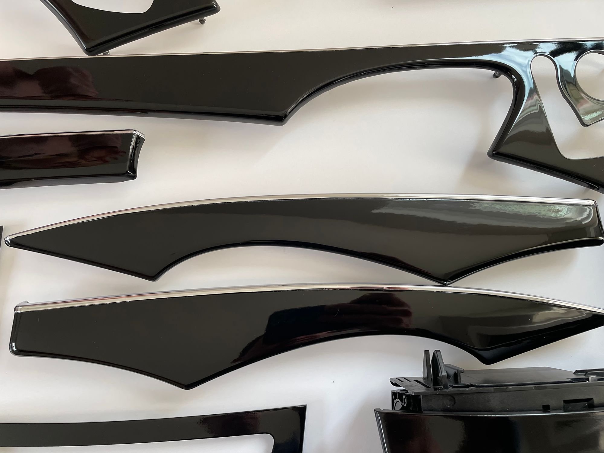 Interior/Upholstery - W211 Mercedes E320 E500 E55 custom interior trim set - Used - 2003 to 2005 Mercedes-Benz E55 AMG - 2003 to 2005 Mercedes-Benz E500 - 2003 to 2005 Mercedes-Benz E320 - Victoria, BC V9C0H6, Canada