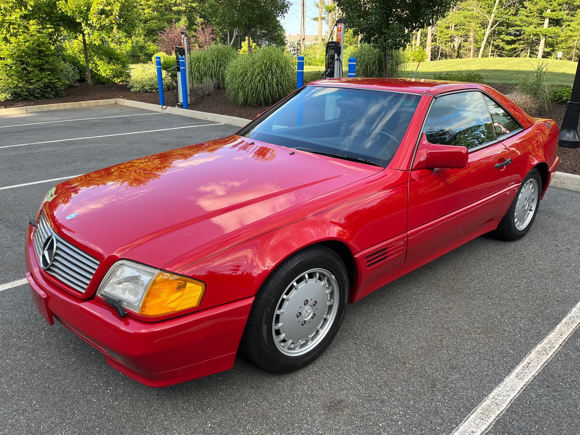 1992 Mercedes-Benz 500SL - 1992 Mercedes-Benz 500SL - Used - VIN WDBFA66E7NF046117 - 61,872 Miles - 8 cyl - 2WD - Automatic - Convertible - Red - South Easton, MA 02375, United States