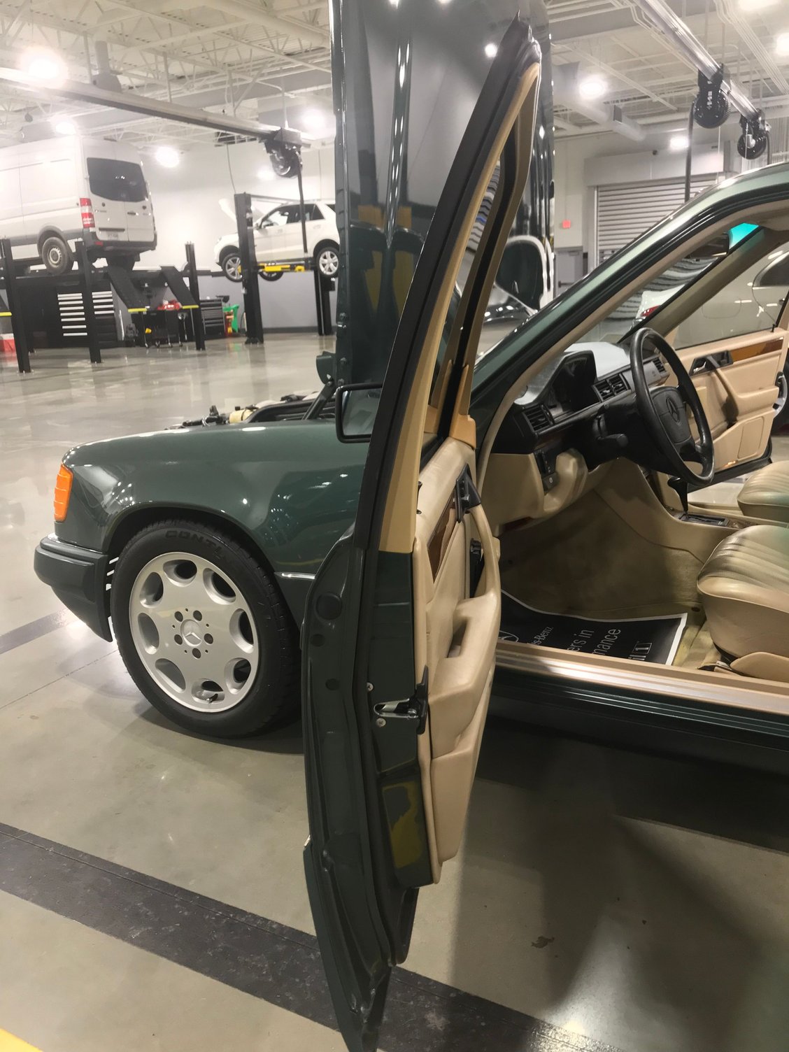 1995 Mercedes-Benz E300 - 1995 Mercedes-Benz E300 Diesel (Garage kept, dealership serviced, adult owned) - Used - VIN WDBEB31E6SC157429 - 239,801 Miles - 6 cyl - 2WD - Automatic - Sedan - Other - Manassas Park, VA 20111, United States