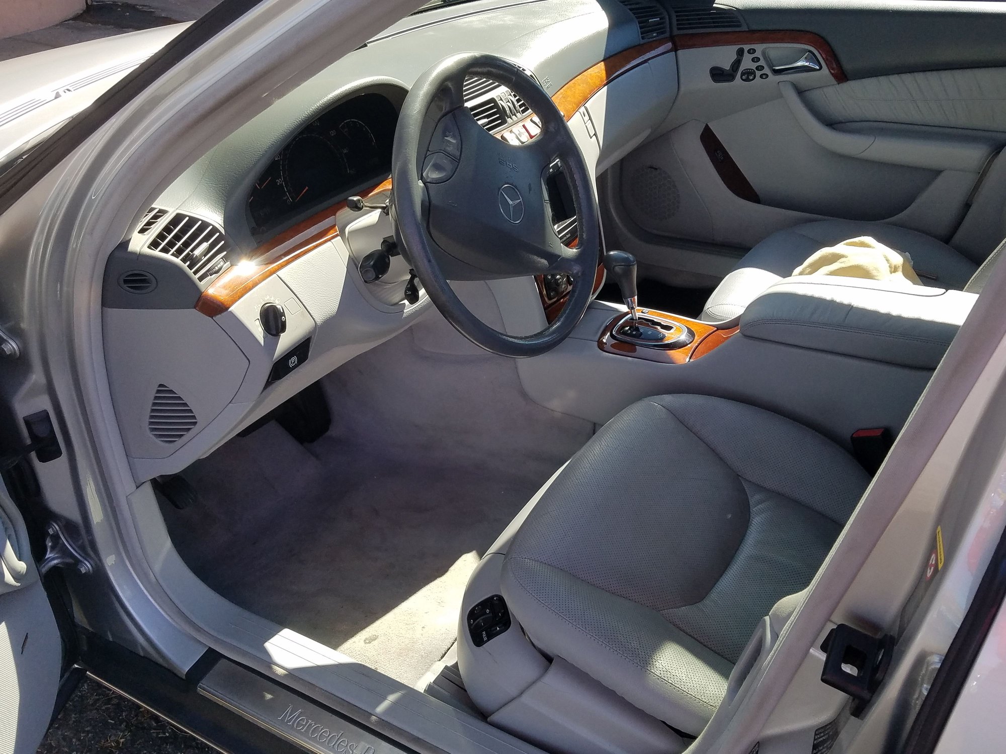 2002 Mercedes-Benz S430 - 2002 Mercedes S430 - Used - VIN WDBNG70JX2A246472 - 176,000 Miles - 8 cyl - 2WD - Automatic - Sedan - Silver - Tucson, AZ 85712, United States