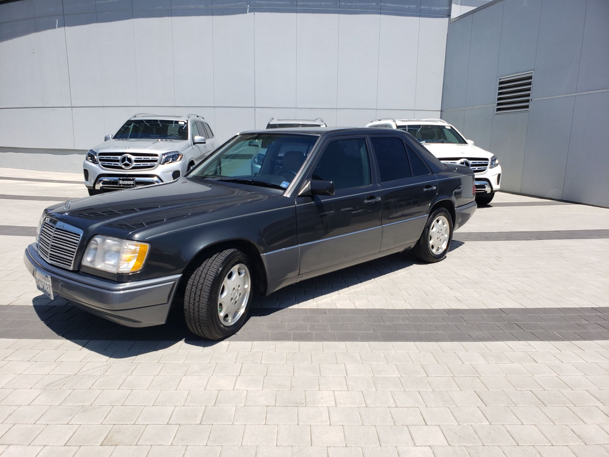1995 Mercedes-Benz E320 - 1995 Mercedes Benz 320 One Owner - Used - VIN Wdbea32e8sc155148 - 85,900 Miles - 6 cyl - 4WD - Automatic - Sedan - Gray - El Monte, CA 91733, United States