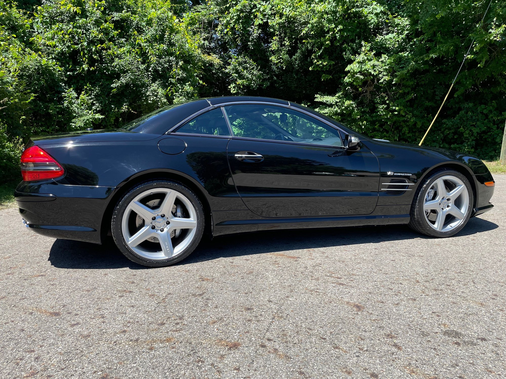2007 Mercedes-Benz SL55 AMG - 2007 MERCEDES AMG SL55 $25K - Used - VIN WDBSK72F77F125175 - 93,727 Miles - 8 cyl - 2WD - Automatic - Convertible - Black - Columbus, OH 43219, United States