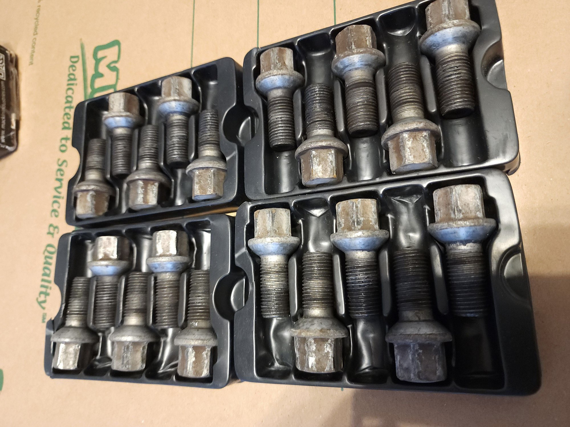 Wheels and Tires/Axles - Mercedes W204 C250 C300 W211 W212 W164 W218 Wheel Lug Bolt 0009904907 OEM SET 20 - Used - 0  All Models - Olathe, KS 66062, United States