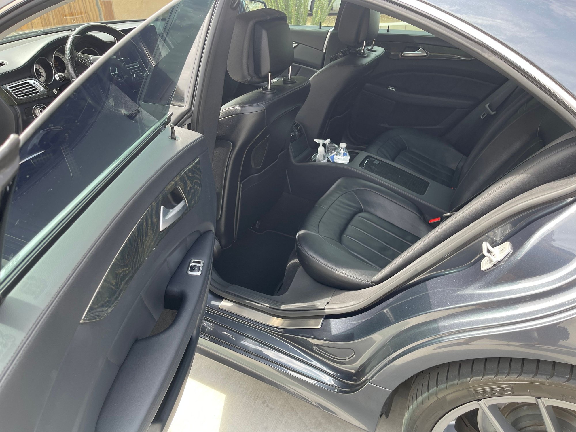 2015 Mercedes-Benz CLS550 - Mercedes Benz 2015 W218 CLS550 RWD 9speed auto Gray-M Black leather very clean - Used - VIN WDDLJ7DB9FA149370 - 59,200 Miles - 8 cyl - 2WD - Automatic - Sedan - Black - Yucca Valley, CA 92284, United States