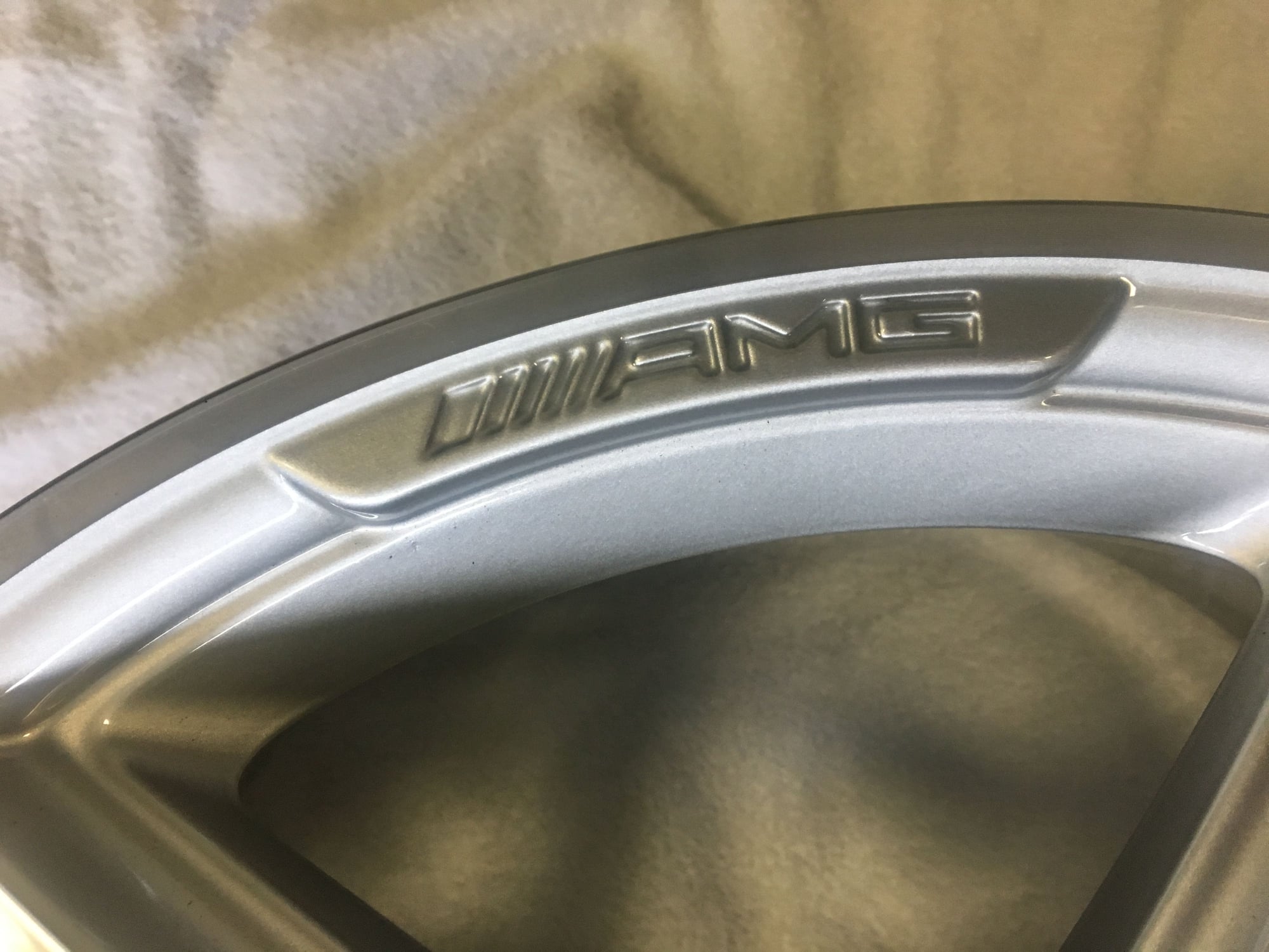 Wheels and Tires/Axles - E550, e350 18 inch front wheel - Used - 2010 to 2014 Mercedes-Benz E350 - 2010 to 2014 Mercedes-Benz E550 - Oakland, CA 94619, United States
