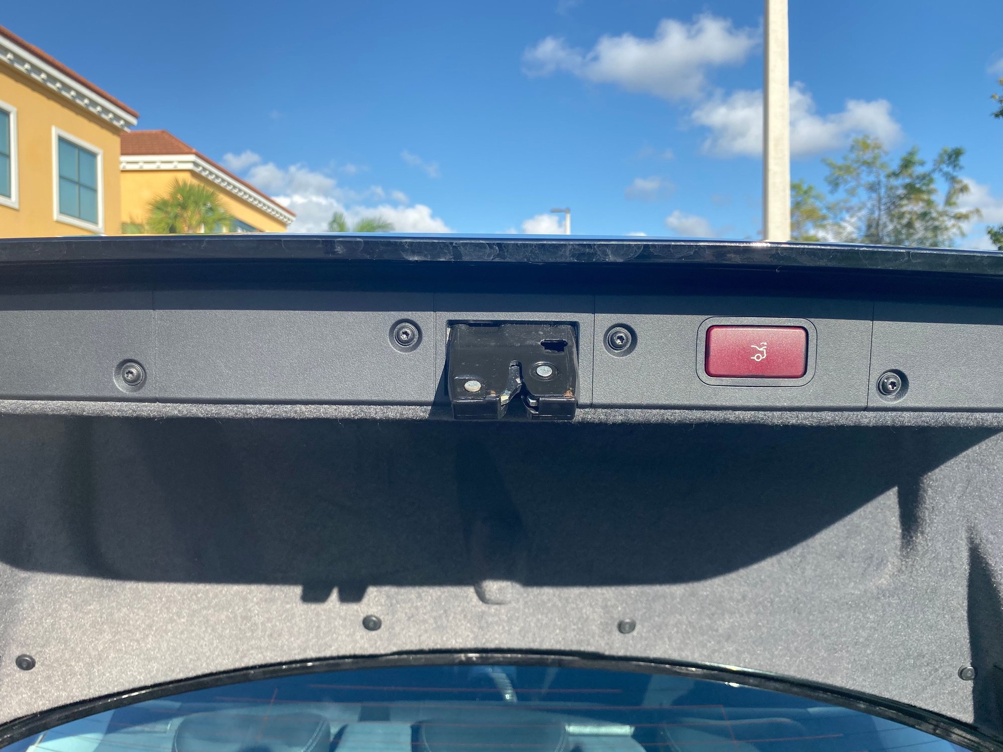 2004 Mercedes-Benz E320 - 2004 e320 4matic low miles - Used - VIN Wdbuf82j64x122037 - 37,000 Miles - 6 cyl - 4WD - Naples, FL 34109, United States