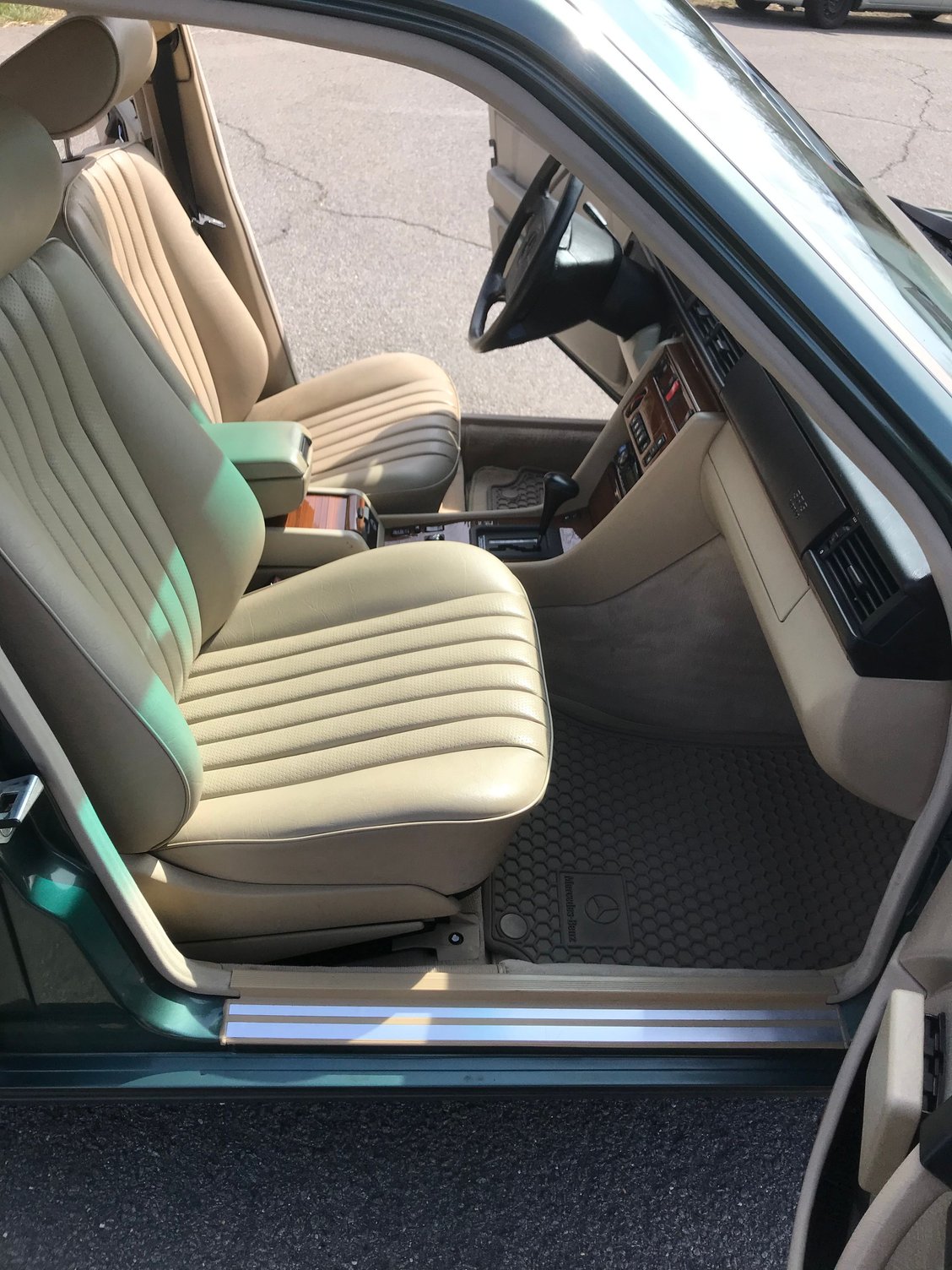 1995 Mercedes-Benz E300 - 1995 Mercedes-Benz E300 Diesel (Garage kept, dealership serviced, adult owned) - Used - VIN WDBEB31E6SC157429 - 239,801 Miles - 6 cyl - 2WD - Automatic - Sedan - Other - Manassas Park, VA 20111, United States