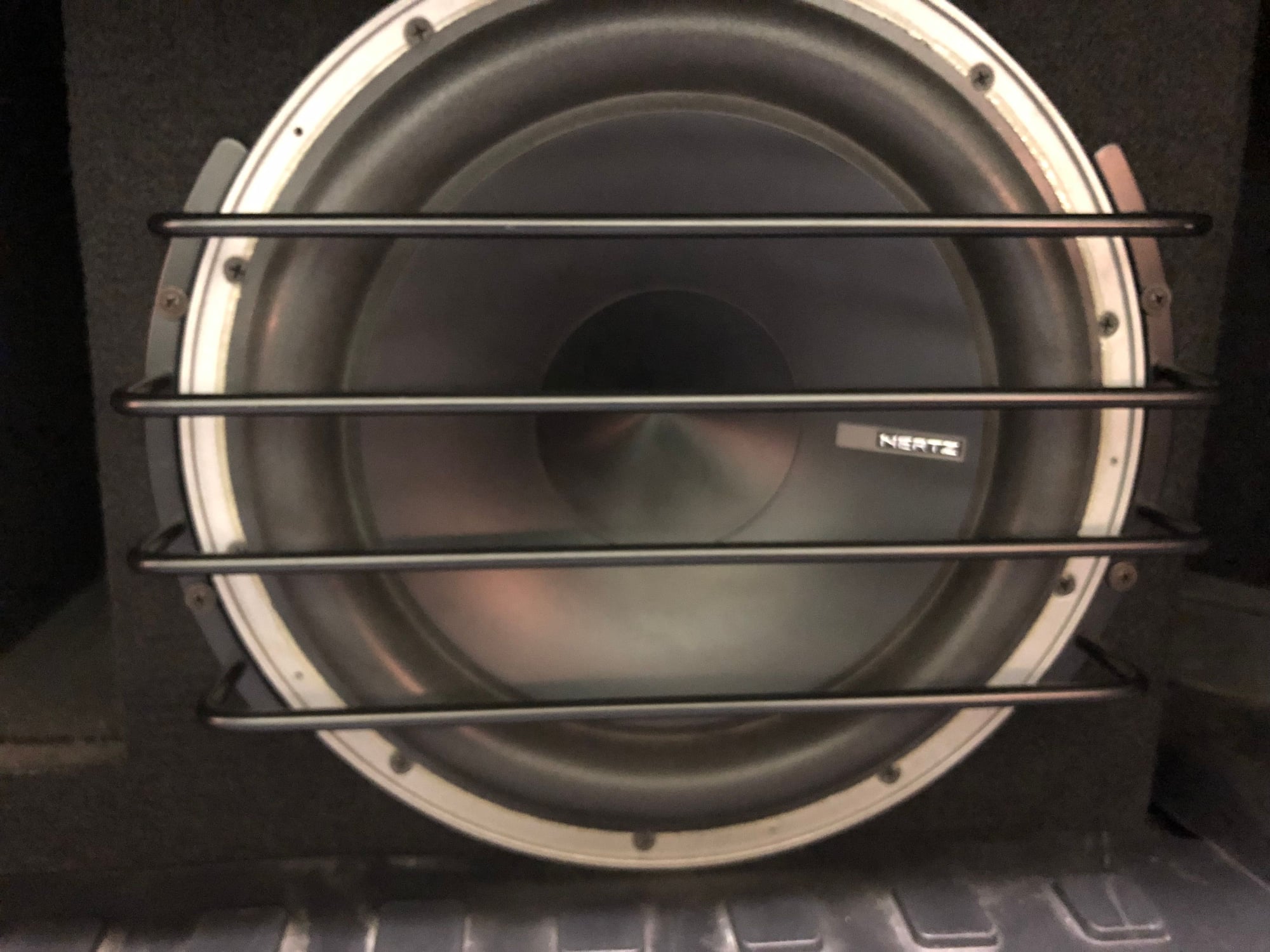 Audio Video/Electronics - HERTZ 12" Subwoofers and HERTZ HDP-1 Amp - Used - 2010 to 2014 Mercedes-Benz E350 - Chicago, IL 60638, United States