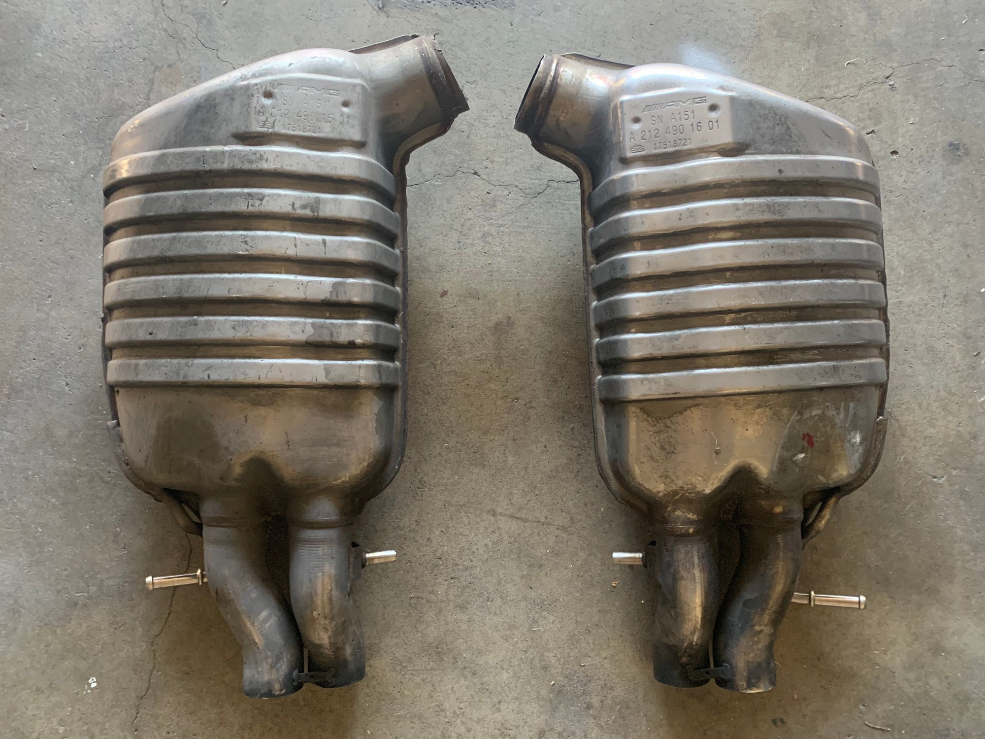 Engine - Exhaust - 2014-2016 E63 AMG both sides muffler exhaust - Used - 2014 to 2016 Mercedes-Benz E63 AMG S - Sacramento, CA 95628, United States