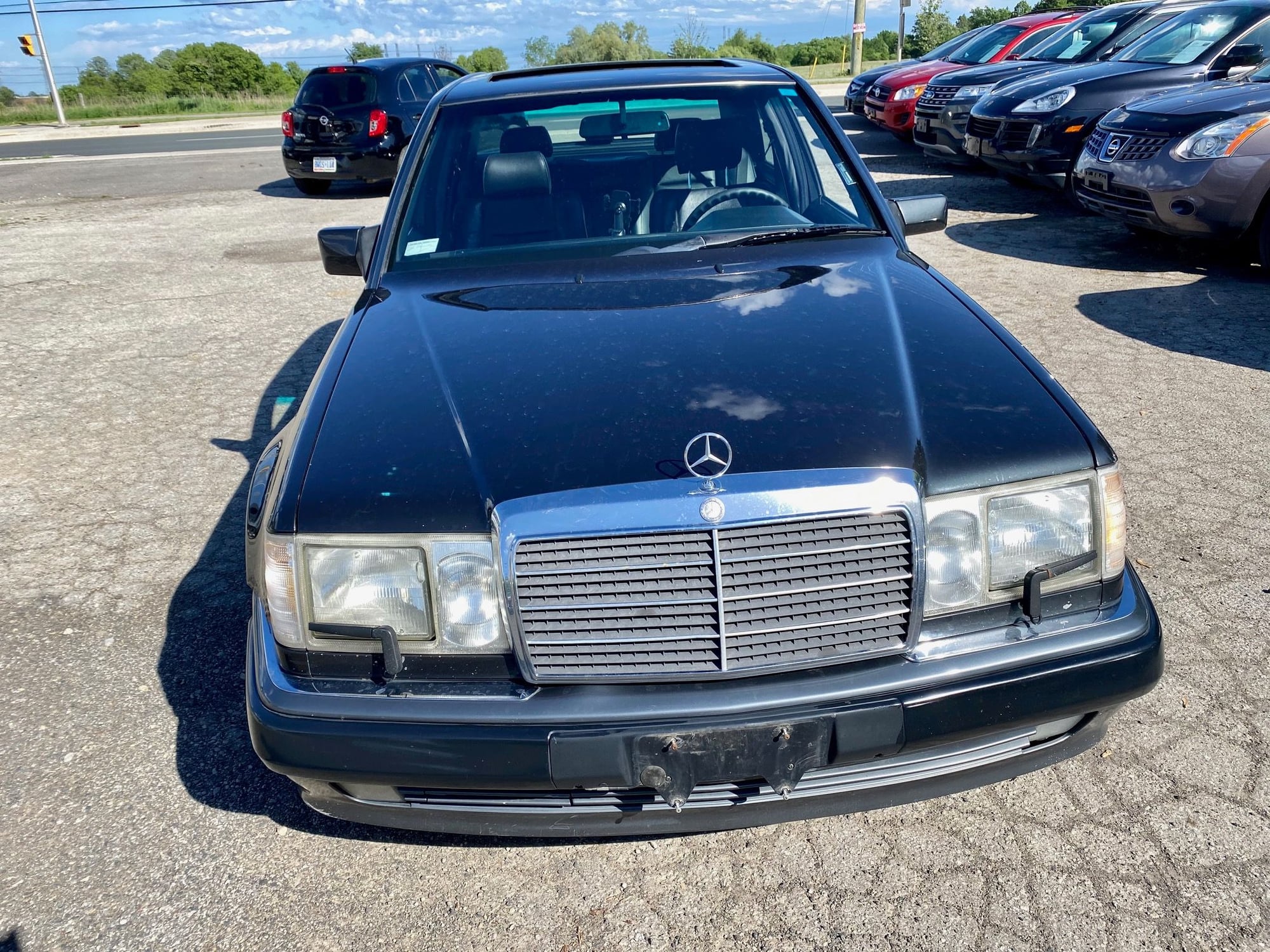 1992 Mercedes-Benz 500E - 1992 Mercedes Benz 500E sedan - Used - VIN WDBEA36E5NB793829 - 164,357 Miles - 8 cyl - 2WD - Automatic - Sedan - Black - Oakville, ON L6M2X3, Canada