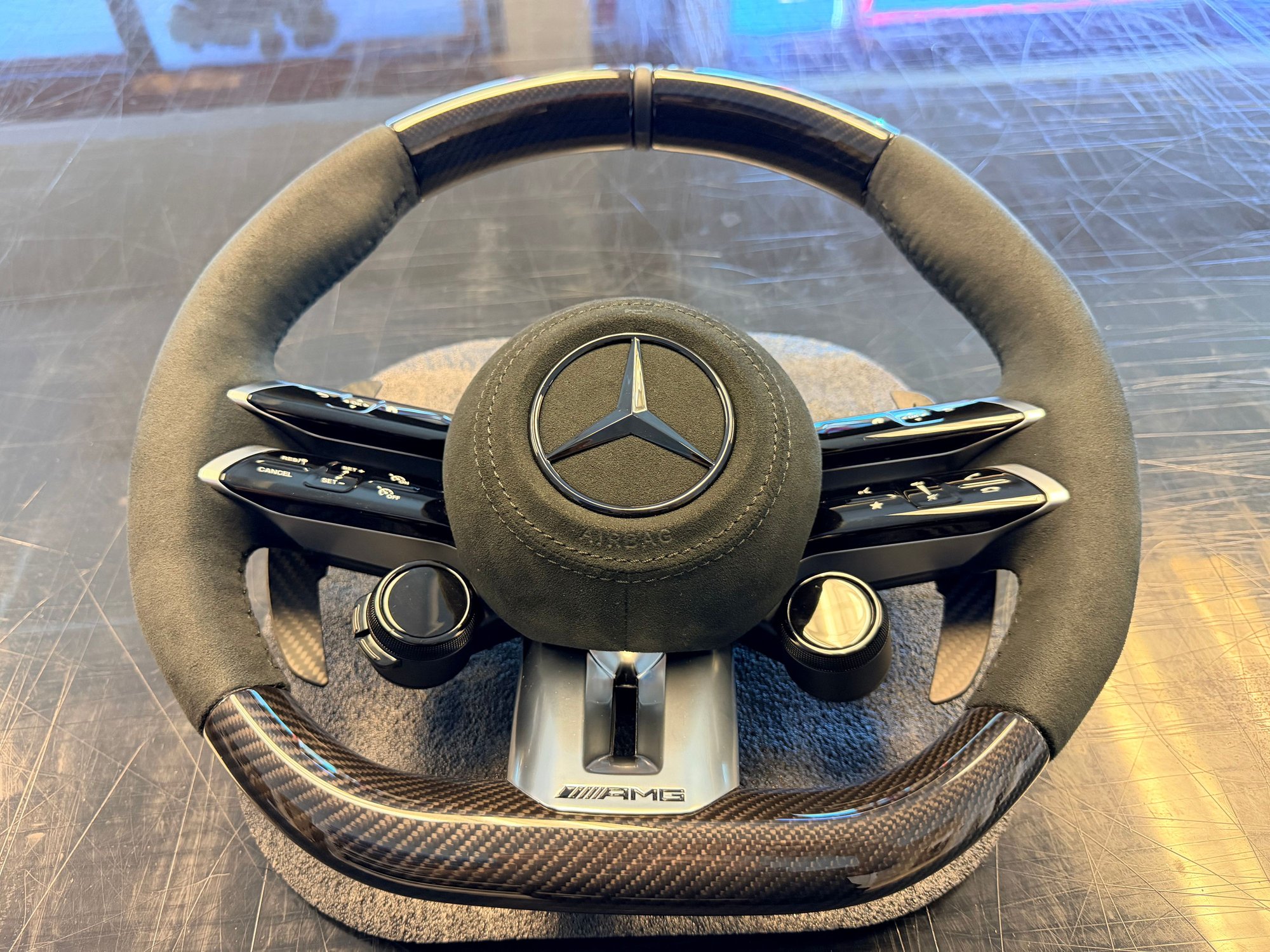 Accessories - Carbon fiber steering wheel - Used - 2020 to 2026 Mercedes-Benz GLE63 AMG S - Chesterfield, MO 63005, United States