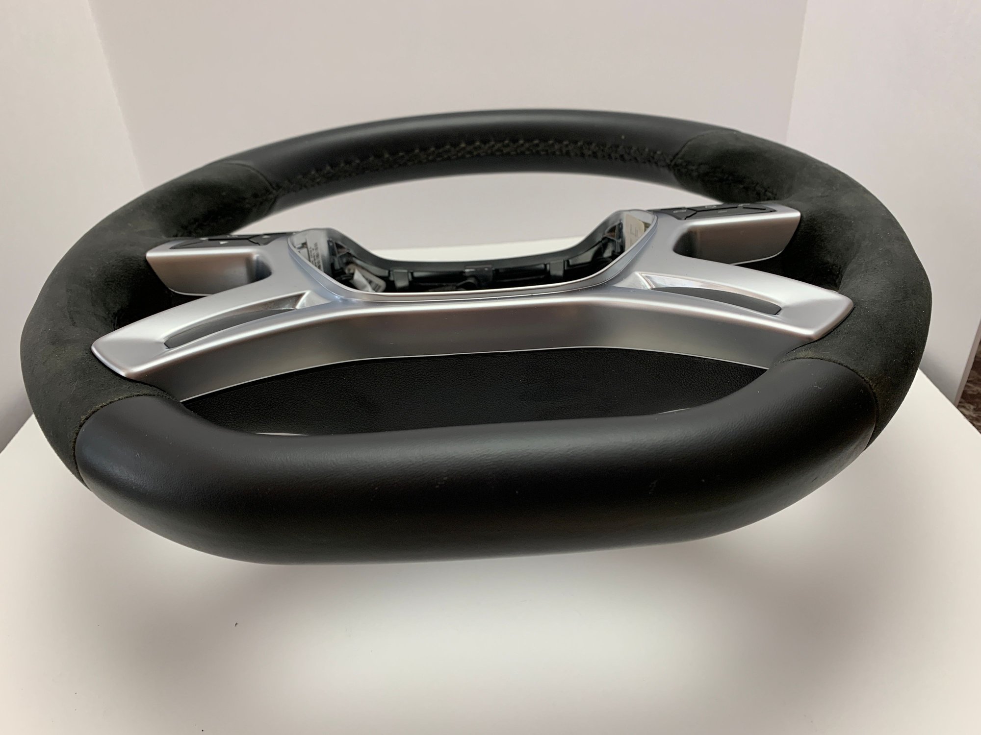 Steering/Suspension - MERCEDES AMG W166 ML63 X166 GL63 OEM FLAT BOTTOM STEERING WHEEL A1664601018 9G60 - Used - 2013 to 2018 Mercedes-Benz G550 - 2013 to 2016 Mercedes-Benz GL550 - 2012 to 2014 Mercedes-Benz ML550 - Bradenton, FL 34202, United States