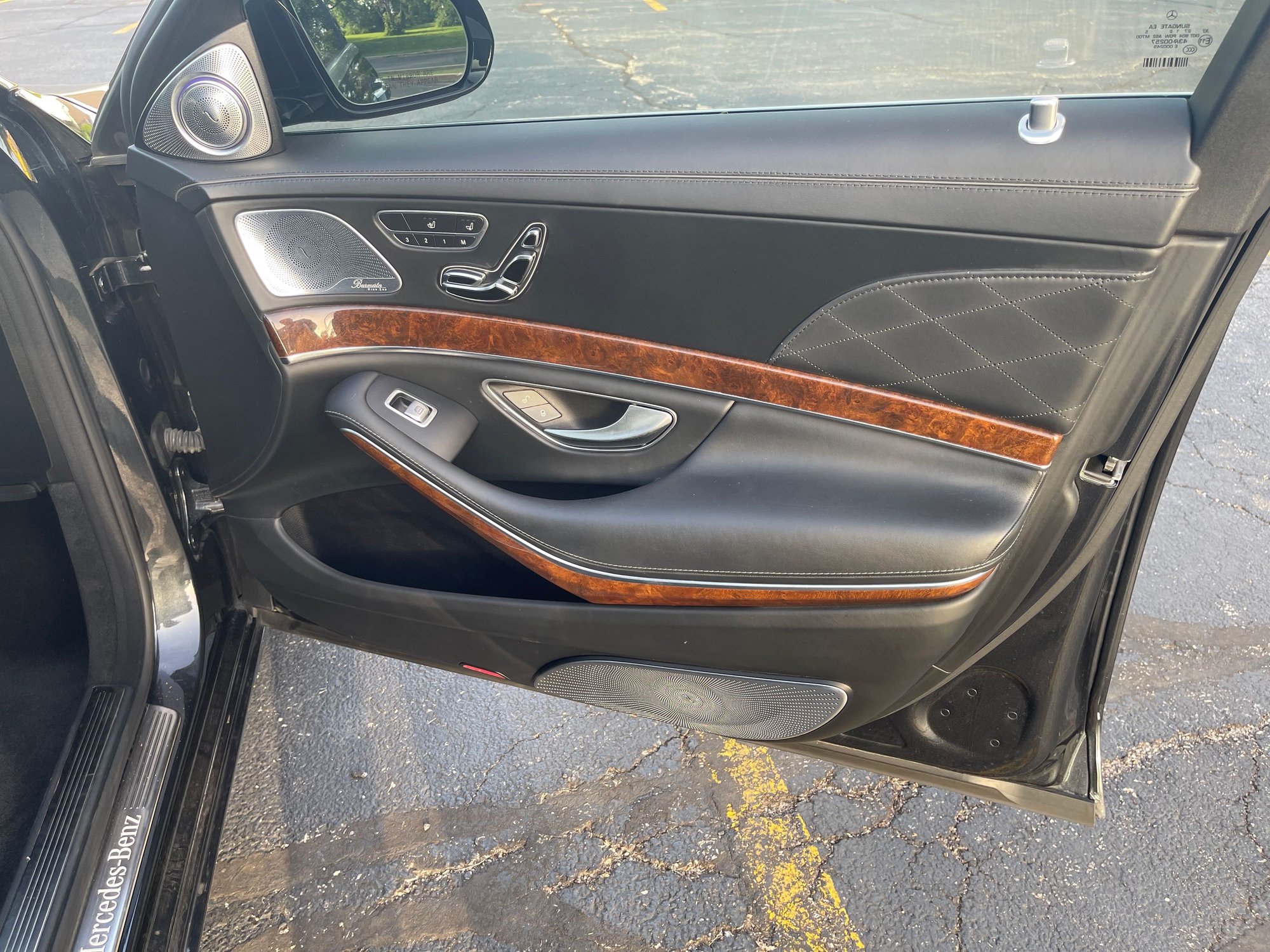 2015 Mercedes-Benz S550 - 2015 S550 4MATIC - Used - VIN WDDUG8FB2FA188842 - 77,000 Miles - 8 cyl - AWD - Automatic - Sedan - Black - Chicago, IL 60645, United States