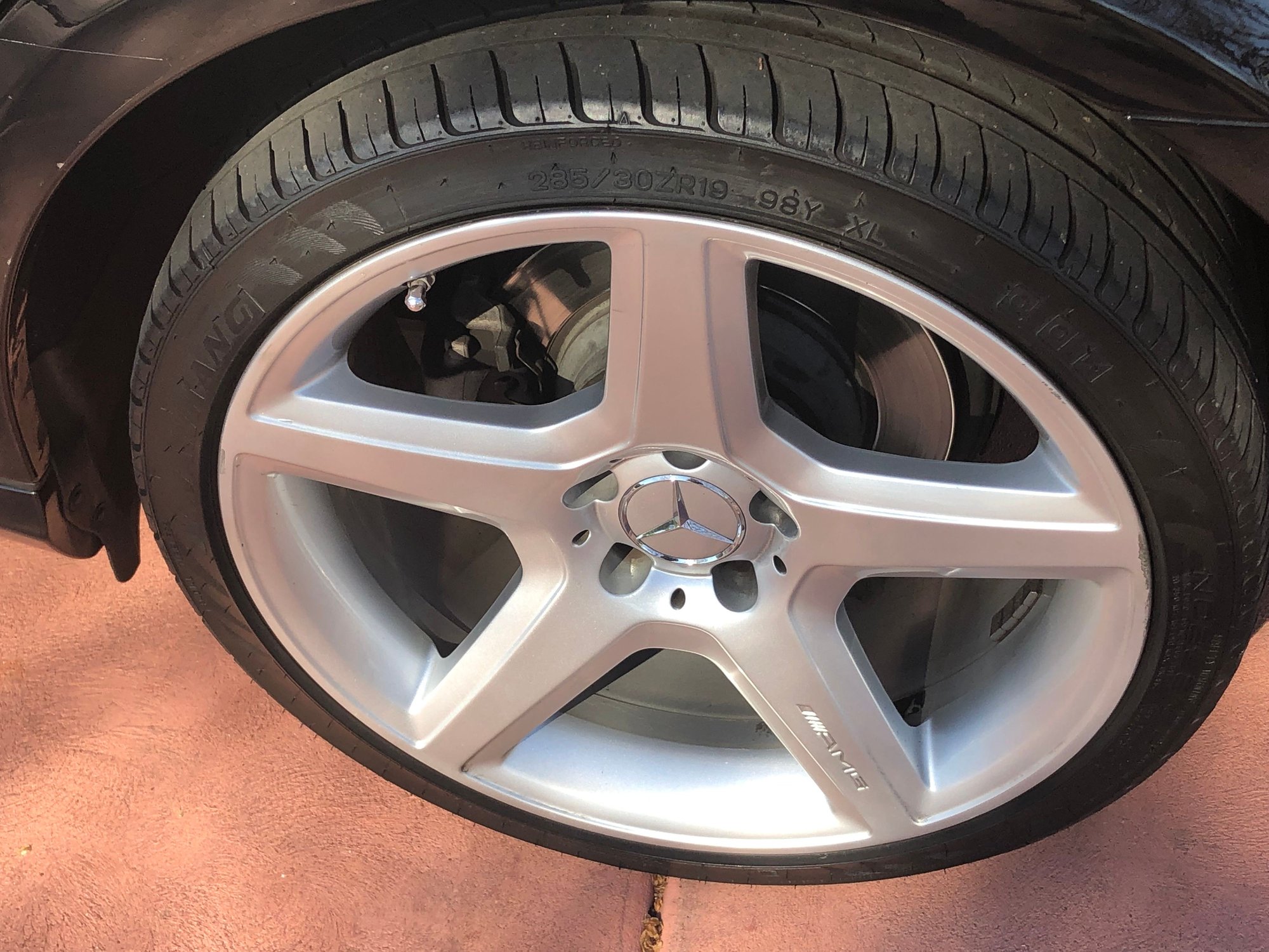 2007 Mercedes-Benz CLS550 - Outstanding Low Mileage CLS550 up for grabs  $16,000 - Used - VIN WDDDJ72X57A110554 - 47,800 Miles - 8 cyl - 2WD - Automatic - Sedan - Black - Phoenix, AZ 85018, United States