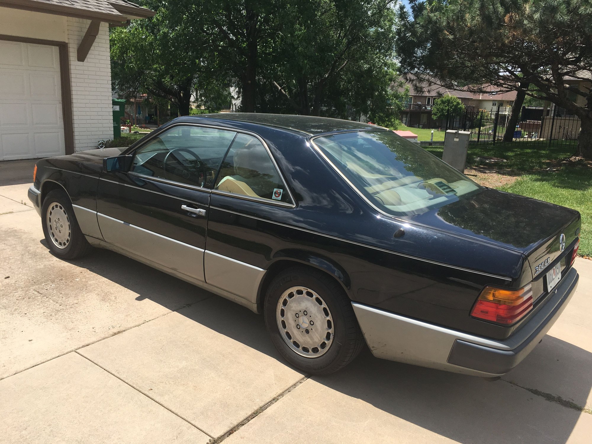 1988 Mercedes-Benz 300CE - Mercedes 300CE-- $3000 OBO - Used - VIN WDBEA50D9JA600870 - 324,608 Miles - 6 cyl - 2WD - Automatic - Coupe - Black - Overland Park, KS 66213, United States