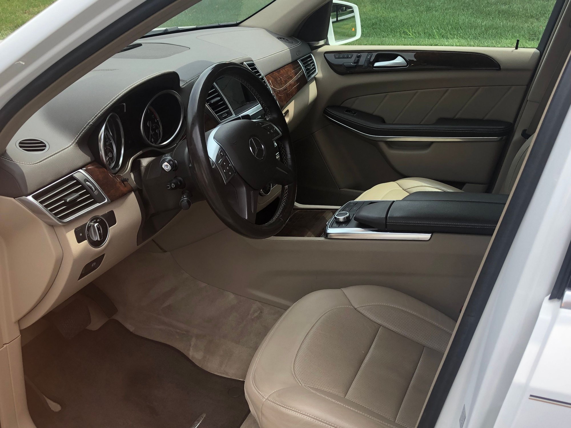 2014 Mercedes-Benz GL350 - 2014 GL350 BLUETEC W/MERCEDES BENZ FACTORY EXTENDED WARRANTY - Used - VIN 4JGDF2EE0EA408690 - 71,125 Miles - 6 cyl - AWD - Automatic - SUV - White - Emmaus, PA 18049, United States