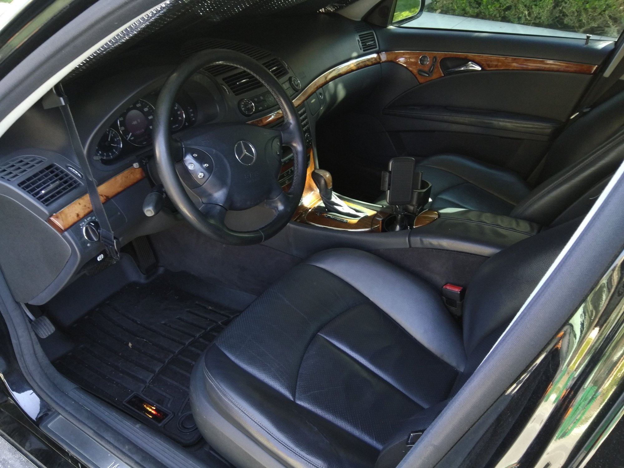 2004 Mercedes-Benz E320 - Ultimate Beach Cruiser Mercedes Benz Wagon - Used - VIN WDBUH65J64A376781 - 6 cyl - 2WD - Automatic - Wagon - Black - Laguna Beach, CA 92652, United States