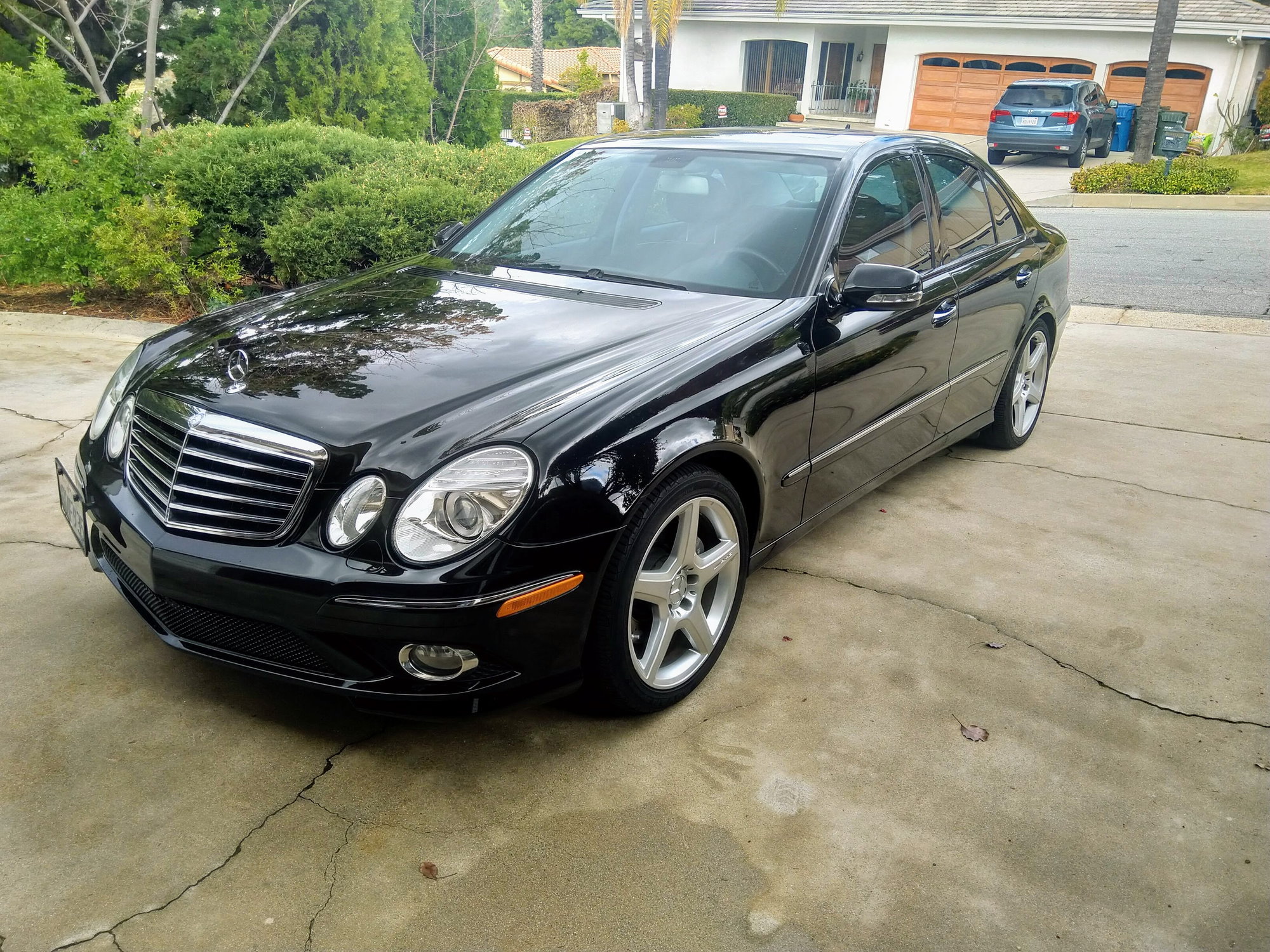 2009 Mercedes-Benz E350 - 2009 E350 (AMG Package, black on black, 123k miles, Los Angeles CA) - Used - VIN WDBUF56X99B408806 - 123,073 Miles - 6 cyl - 2WD - Automatic - Los Angeles, CA 91011, United States