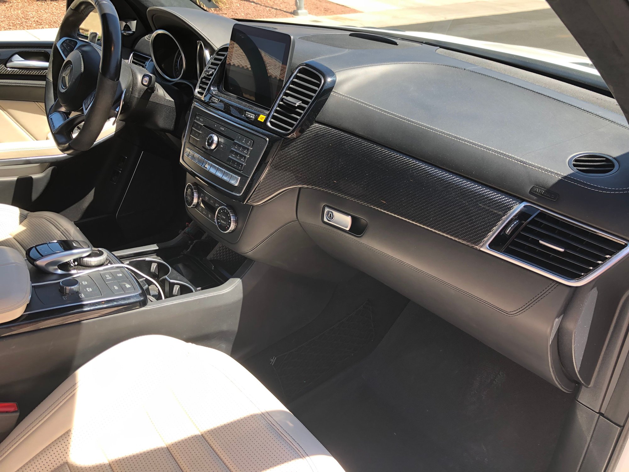 2017 Mercedes-Benz GLS63 AMG - 2017 GLS 63 AMG - 54k miles - 4 yr ext warranty - white on white - B&O sound system - Used - VIN 4JGDF7FE6HA772242 - 54,020 Miles - 8 cyl - AWD - SUV - White - North Las Vegas, NV 89031, United States
