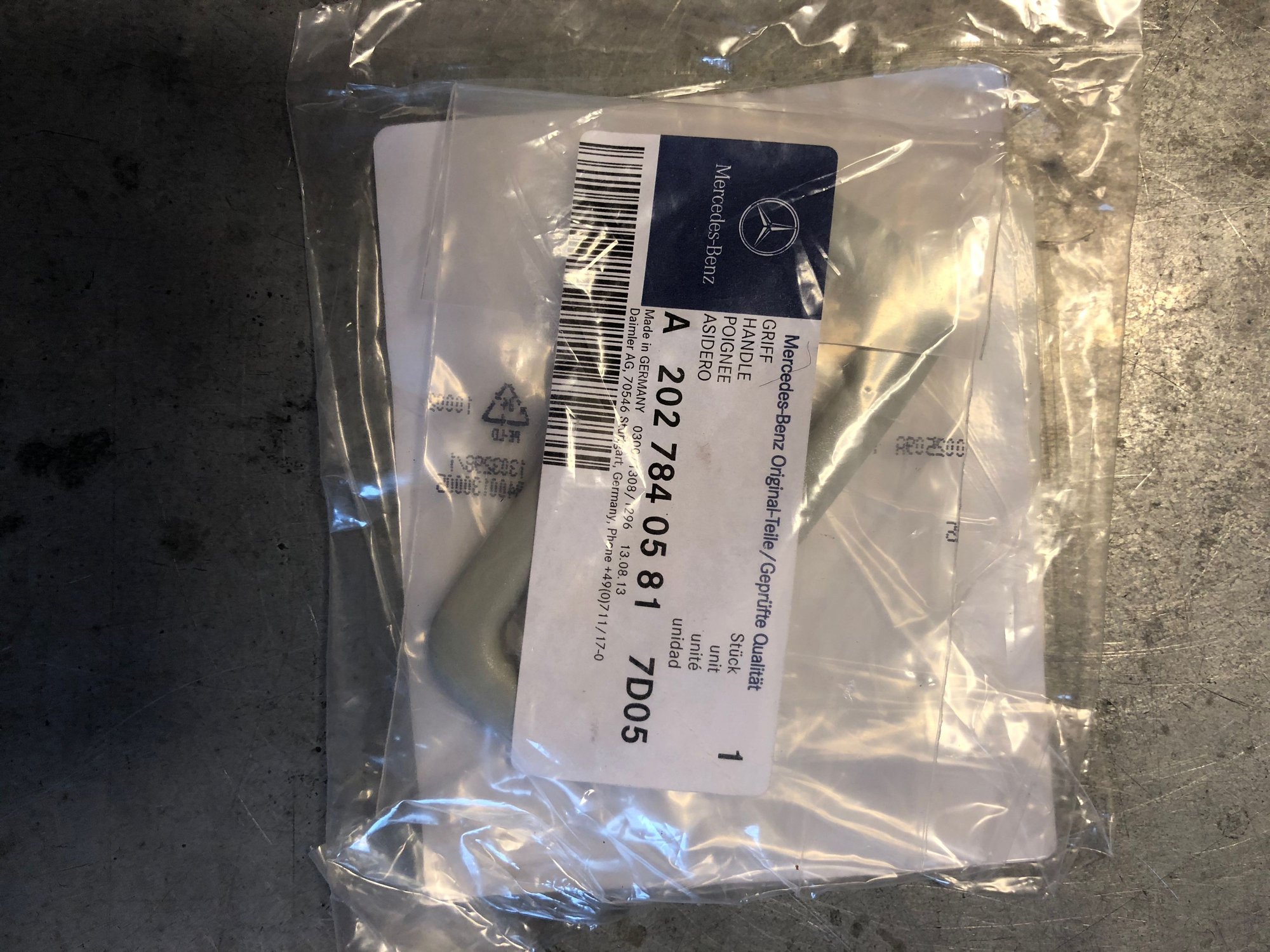 Interior/Upholstery - Sunshade handle & vents for w202 C-class (c220, c230, c280, c36, c43) - New - 1994 to 1996 Mercedes-Benz C220 - 1997 to 2000 Mercedes-Benz C230 - 1994 to 2000 Mercedes-Benz C280 - 1996 to 1997 Mercedes-Benz C36 AMG - 1998 to 2000 Mercedes-Benz C43 AMG - Washington, DC 20009, United States