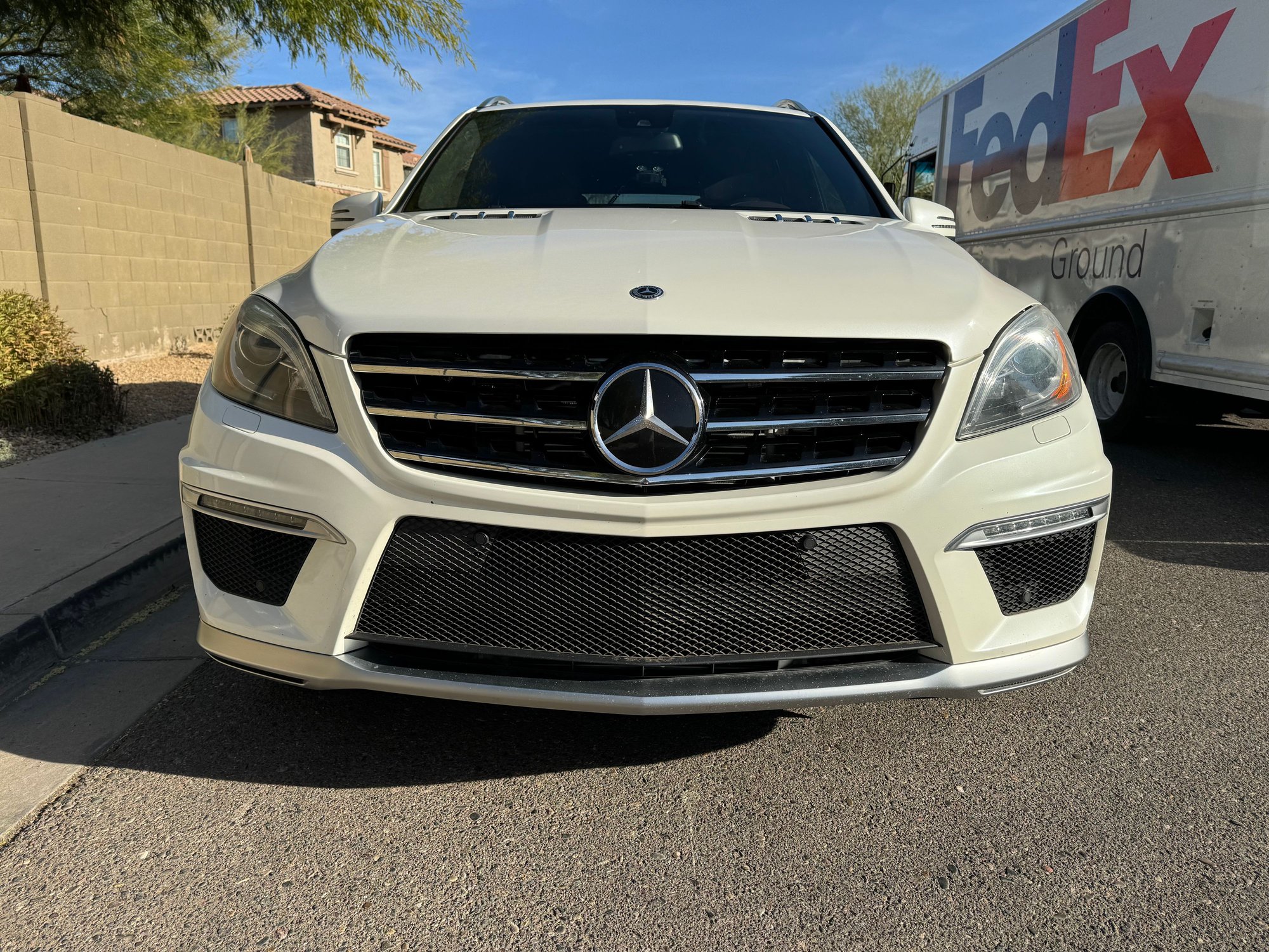 2012 Mercedes-Benz ML63 AMG - 2012 ML63 AMG - Used - VIN 4JGDA7EB3CA087856 - 105,000 Miles - 8 cyl - AWD - Automatic - SUV - White - Scottsdale, AZ 85050, United States