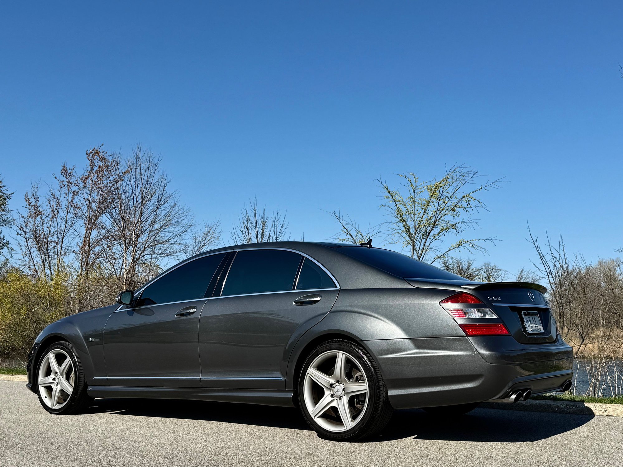 2009 Mercedes-Benz S63 AMG - 2009 Mercedes Benz S63 AMG Designo Graphite Edition - Used - VIN WDDNG77X09A248405 - 85,246 Miles - 8 cyl - 2WD - Automatic - Sedan - Gray - Skokie, IL 60076, United States