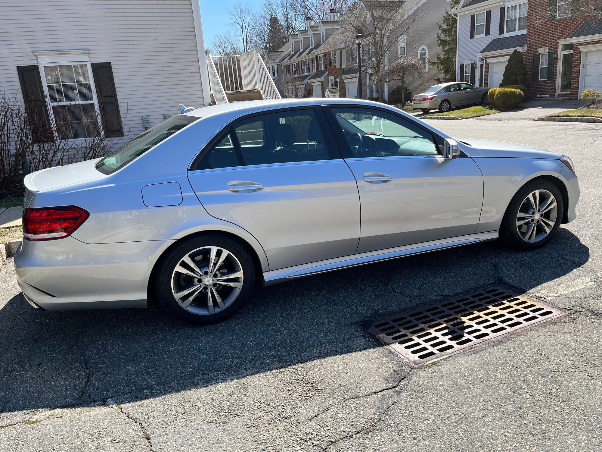 2014 Mercedes-Benz E250 - 2014 Mercedes Benz E250 BlueTec 4Matic - Used - VIN WDDHF9HB1EA911926 - 119,000 Miles - 4 cyl - AWD - Automatic - Sedan - Silver - Towaco, NJ 07082, United States