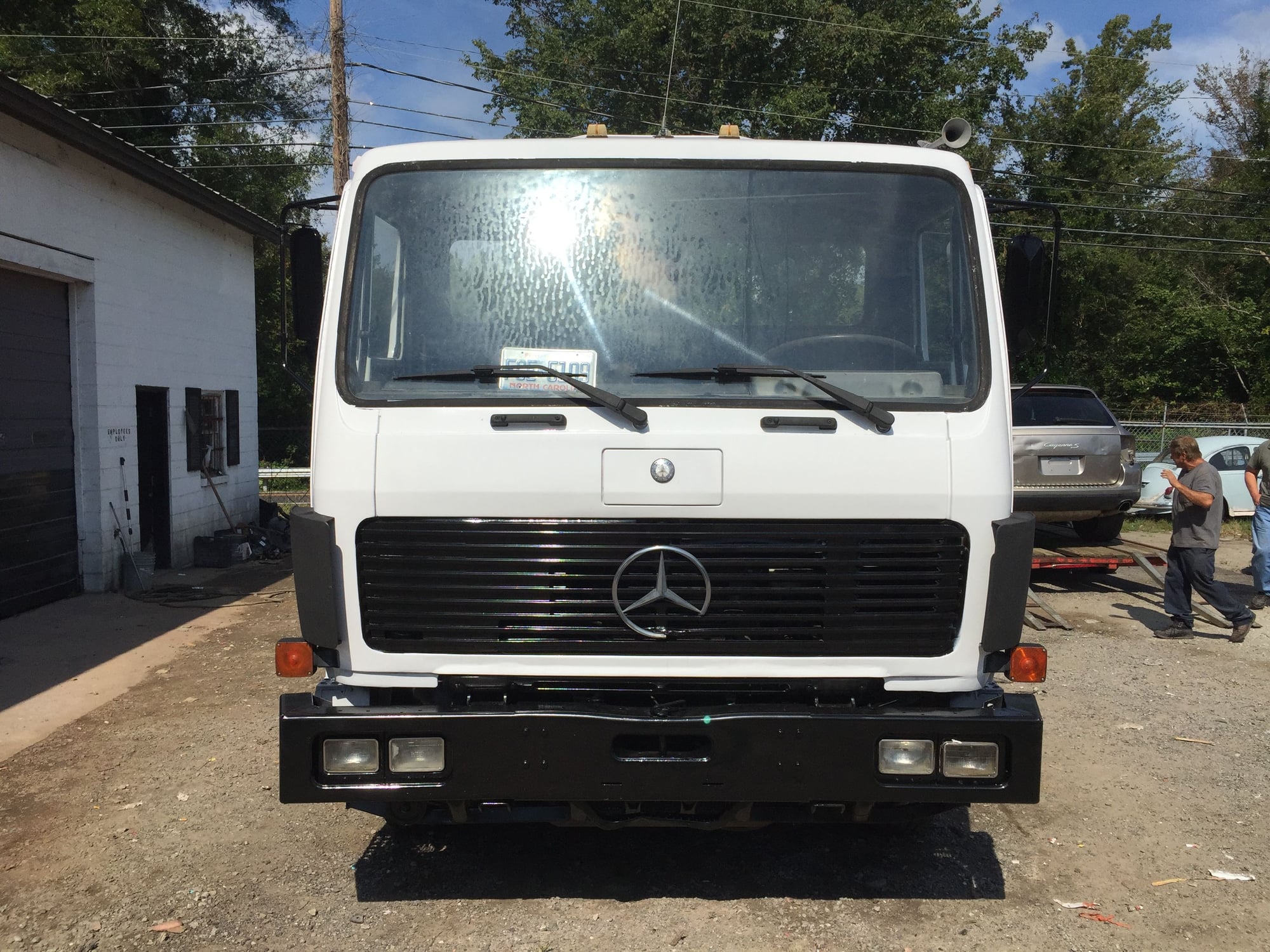 1986 Mercedes-Benz LPS1525 - 1986 Mercedes-Benz LPS1525 NG 6-SPEED TURBODIESEL UNIMOG Semi TRUCK - Used - VIN 1MBZB80A6GN800447 - 5 cyl - 2WD - Manual - Truck - White - Charlotte, NC 28104, United States
