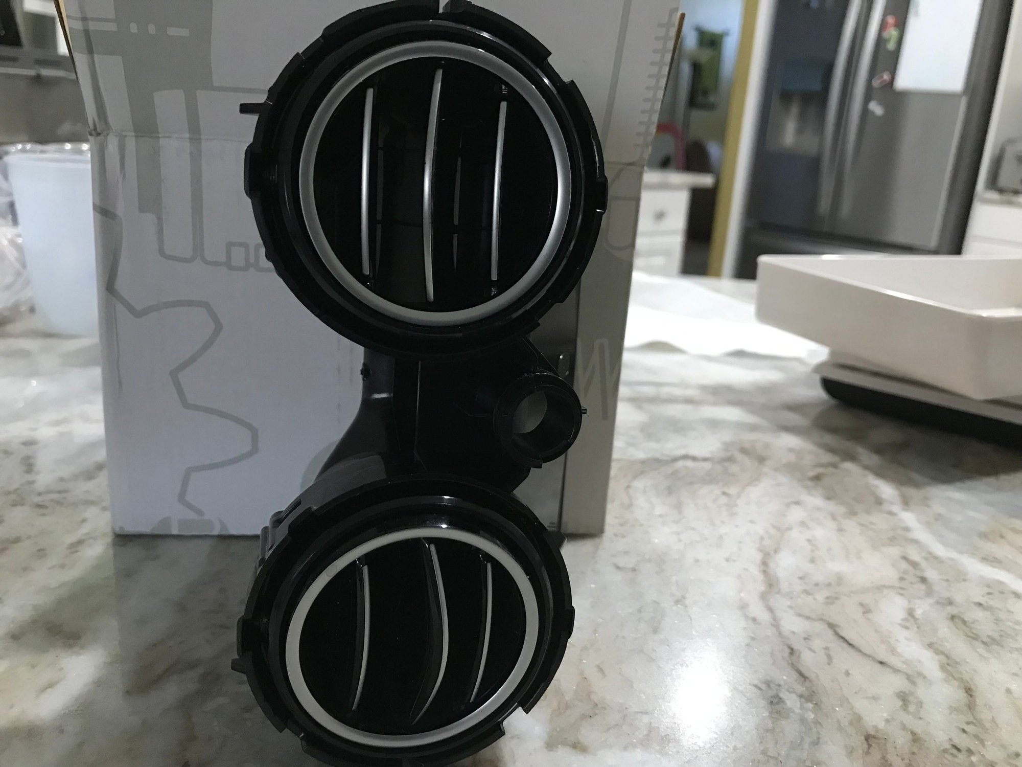 Interior/Upholstery - Rear air vent - Used - 2016 to 2022 Mercedes-Benz GLC-Class - Port Saint Lucie, FL 34952, United States