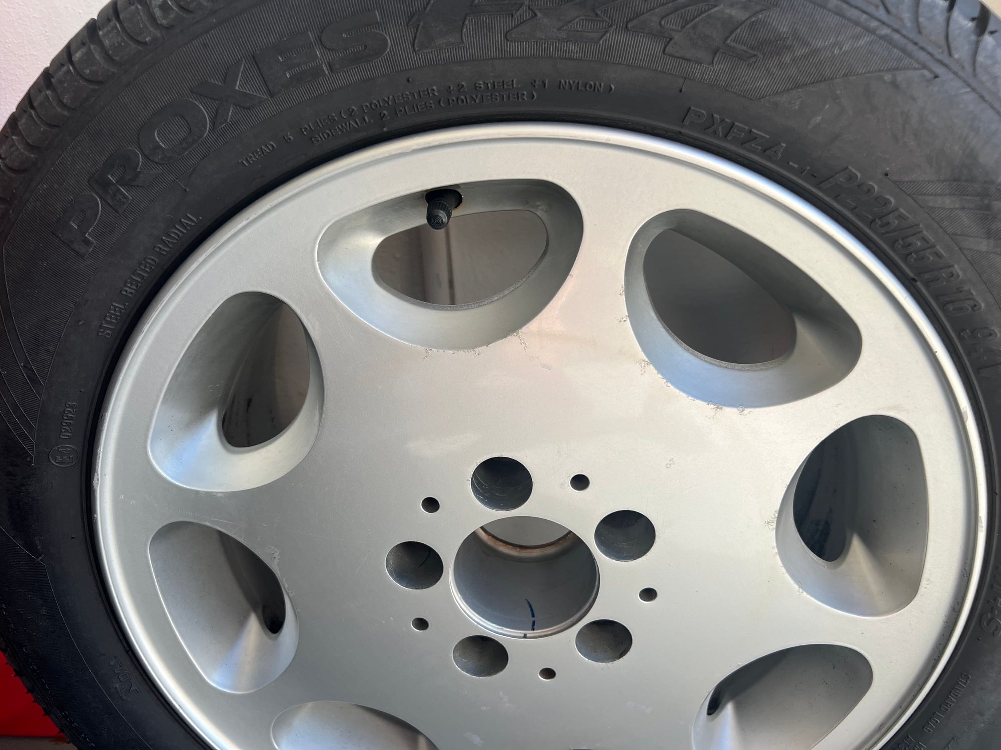 Wheels and Tires/Axles - MB OEM CODE 652 8-HOLE LIGHT ALLOY WHEEL & BRAND NEW TOYO PROXES FZ4 P225/55/R16 - Used - Doral, FL 33178, United States