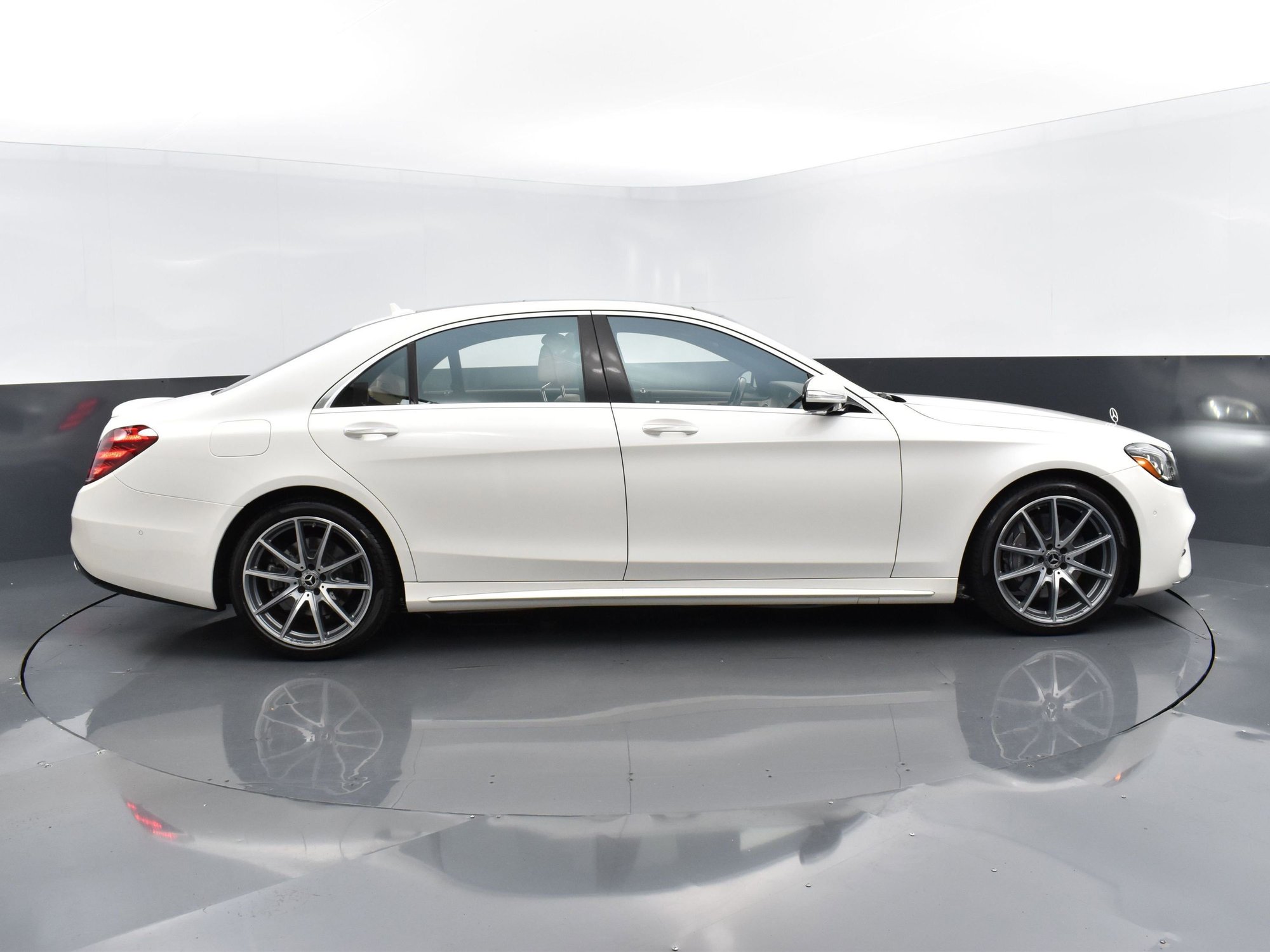 2019 Mercedes-Benz S450 - 2019 Mercedes-Benz S-Class S 450 4MATIC Sedan 4D - Used - VIN WDDUG6EB9KA459086 - 12,400 Miles - 6 cyl - AWD - Automatic - Sedan - White - Stone Ridge, VA 20105, United States