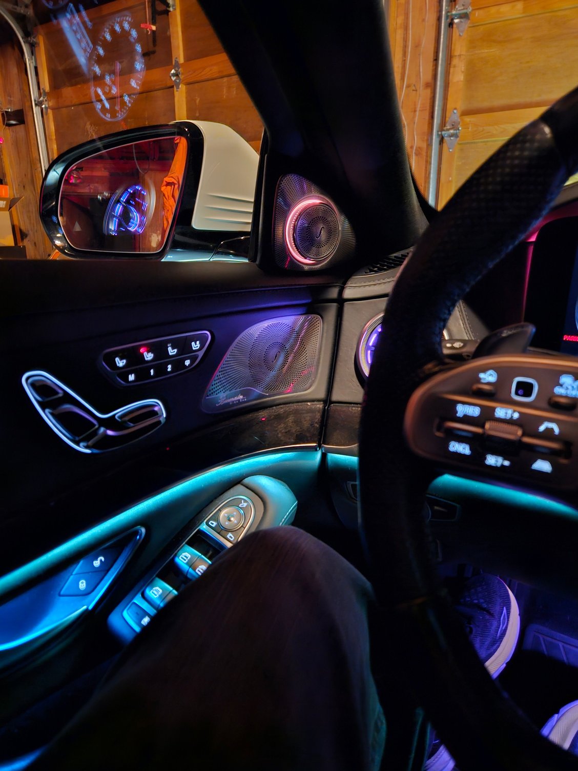 S63 ambient light window reflection no flash