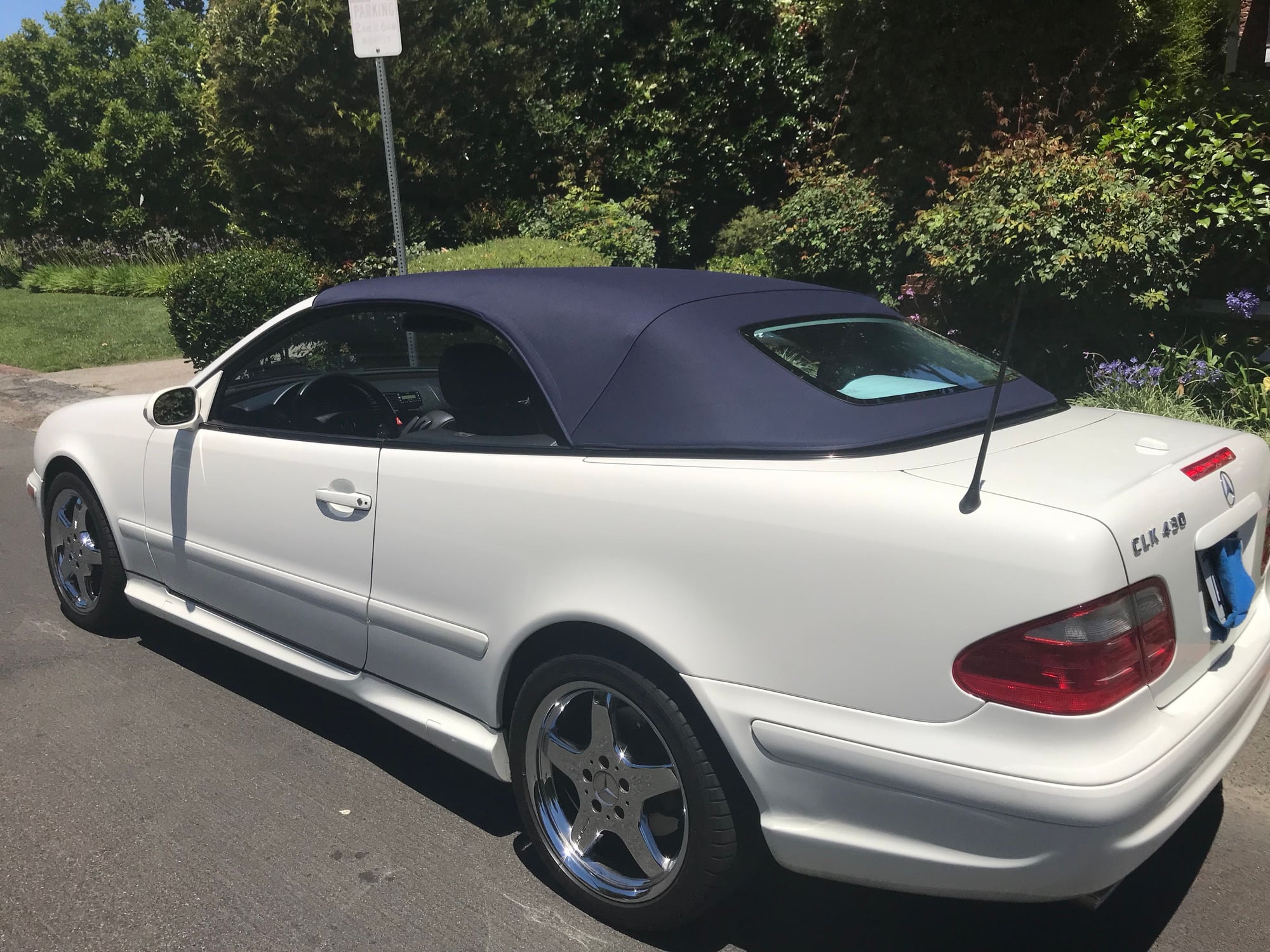 2002 Mercedes-Benz CLK430 - 2002 Mercedes CLK430 Excellent condition 71K miles original paint/top etc - Used - VIN WDBLK70G12T12215 - 71,461 Miles - 8 cyl - 2WD - Automatic - Convertible - White - Toluca Lake, CA 91602, United States